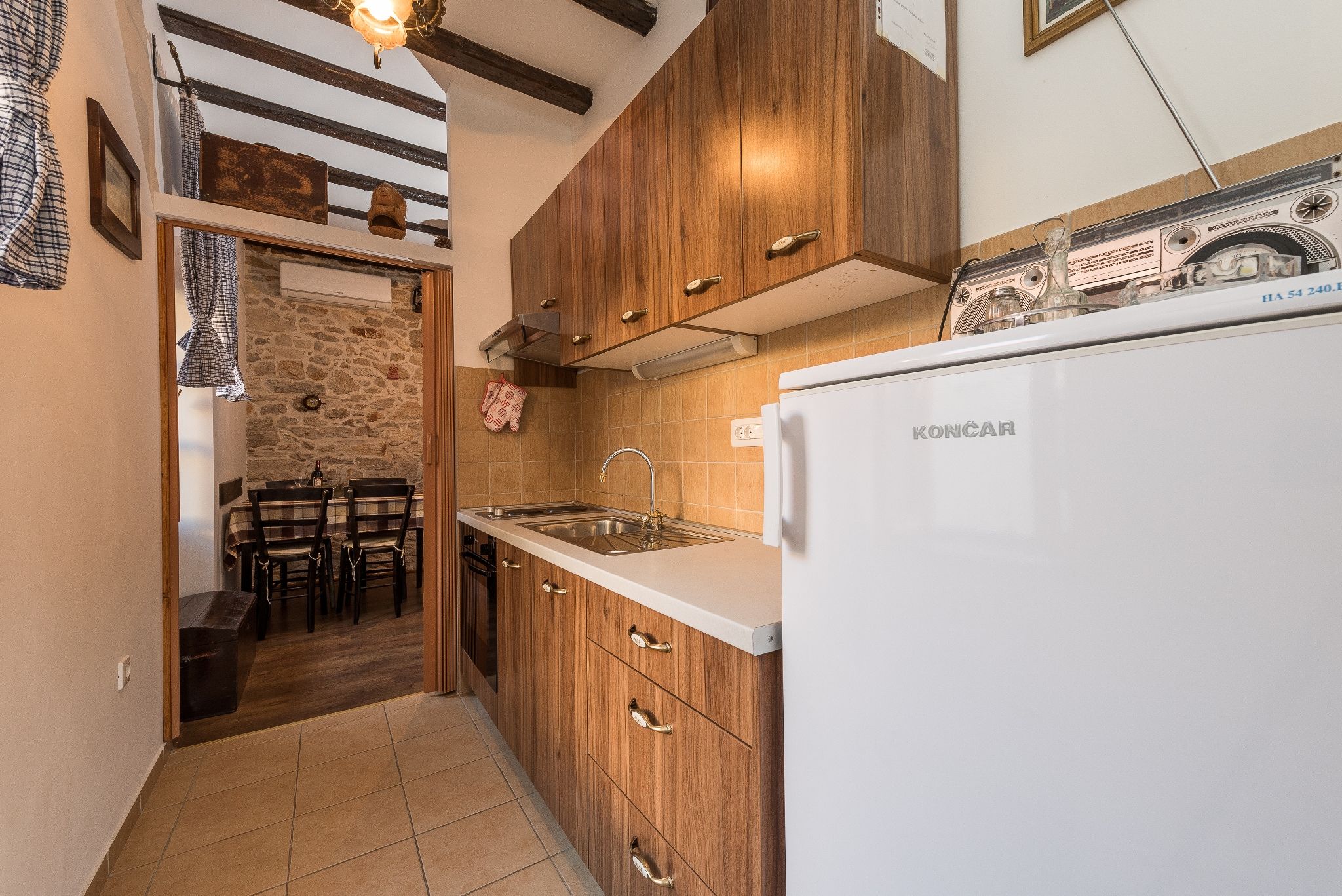 House Moskva 23587-K1