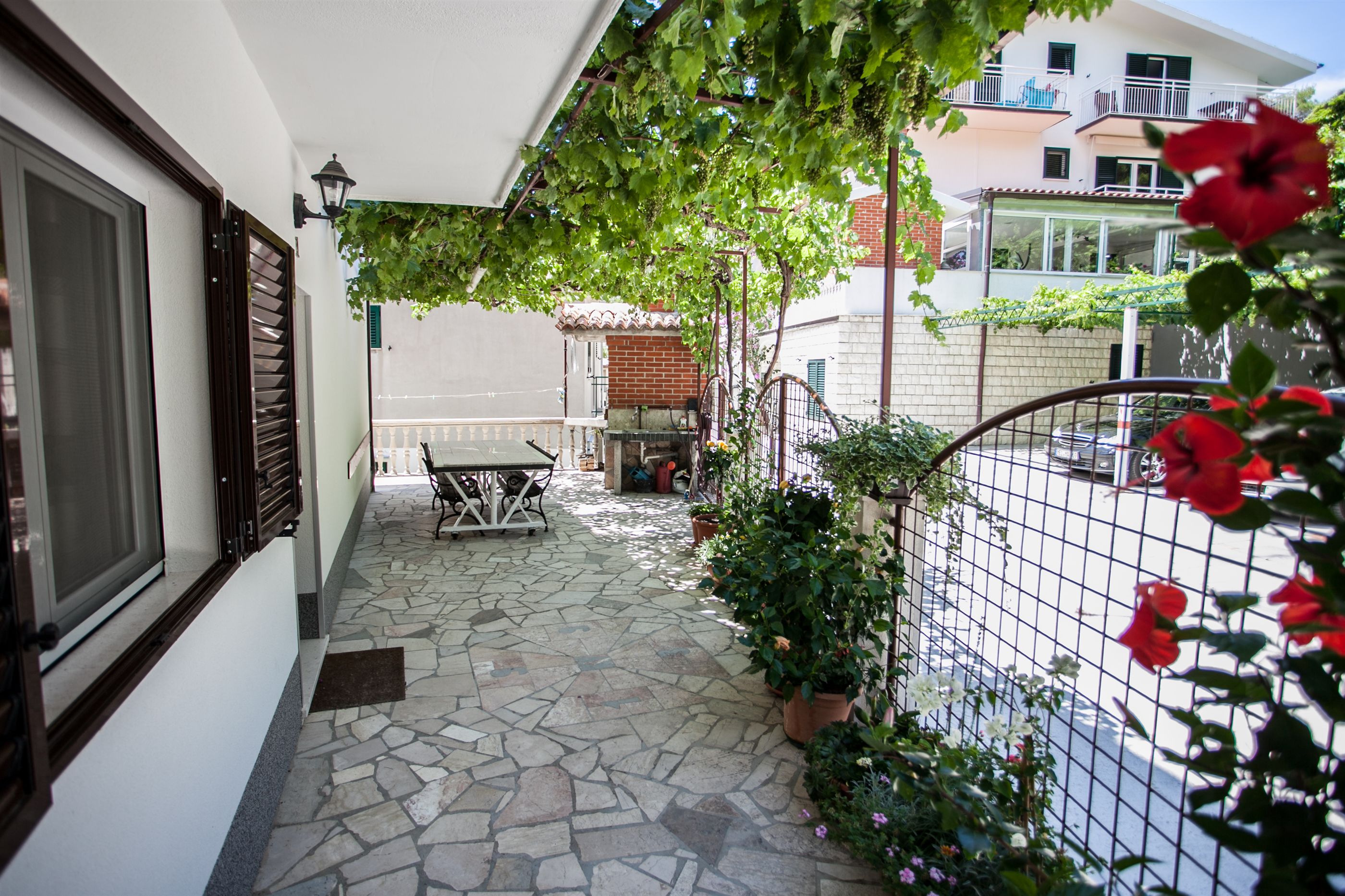 Apartments Mladen 12941-A1