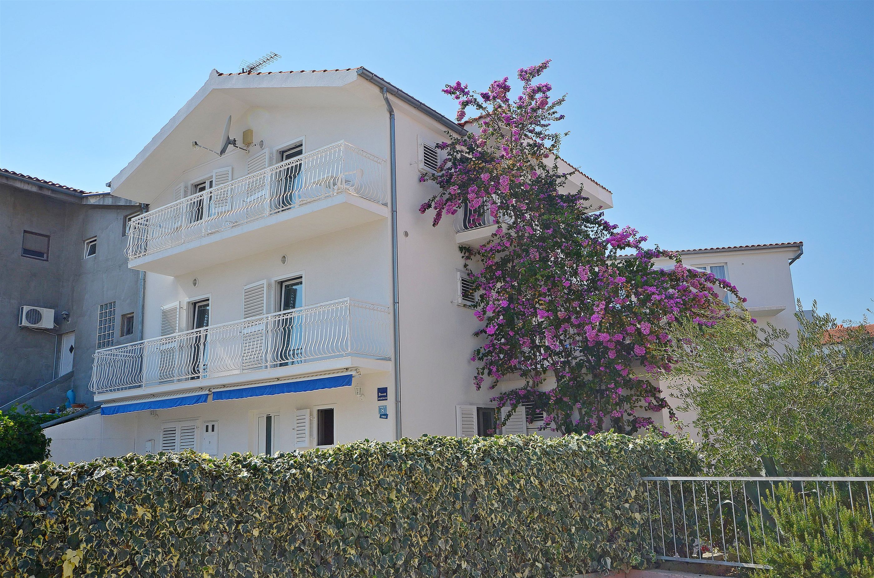 Apartments Šime 25601-A1