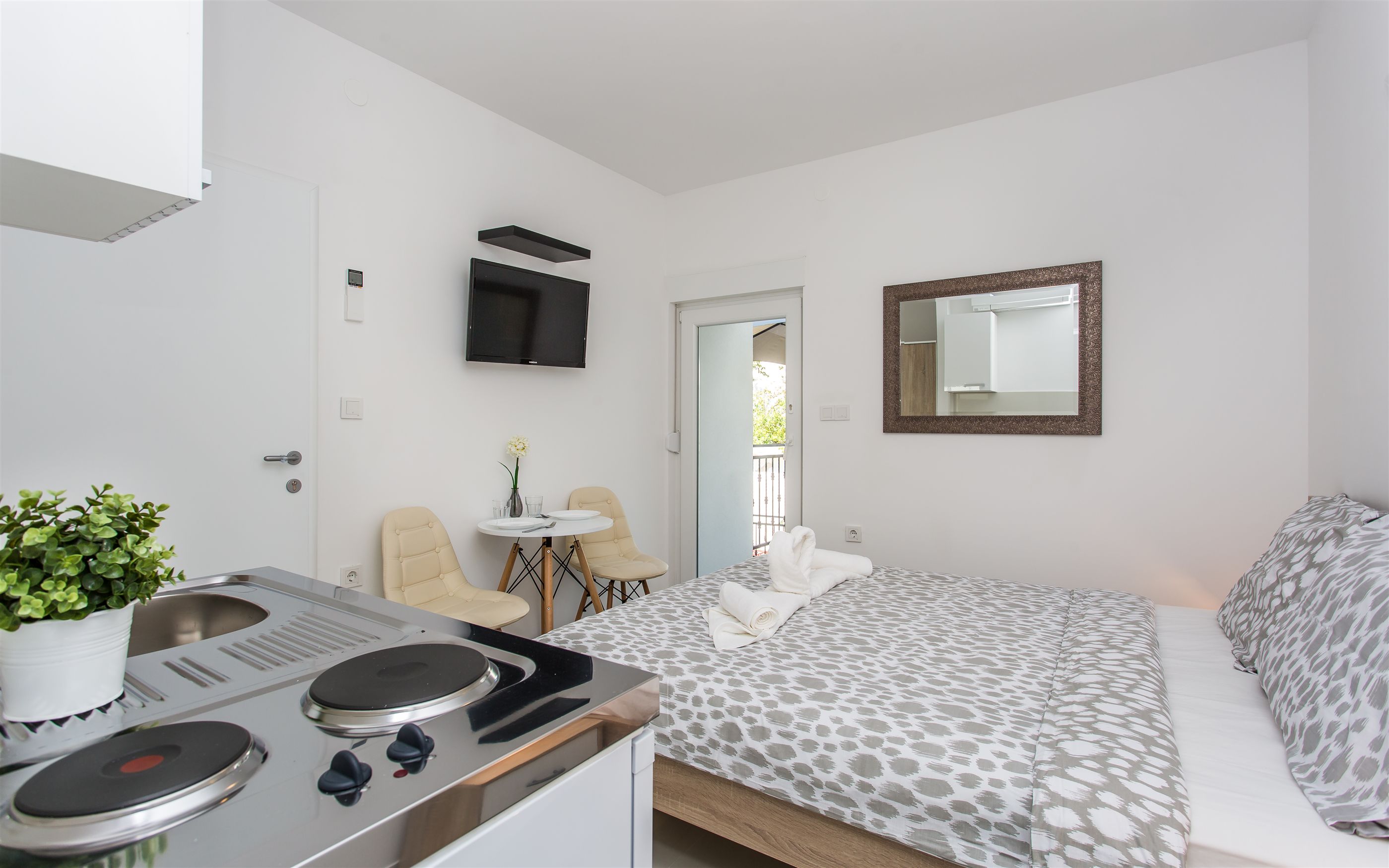 Apartments BERISHA I 69019-A1