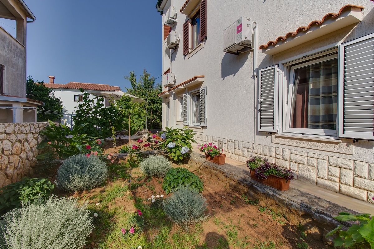 Apartment NIKOLINA 17508-A2