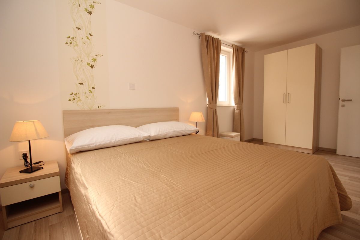 Apartments GORICA II 69022-A1