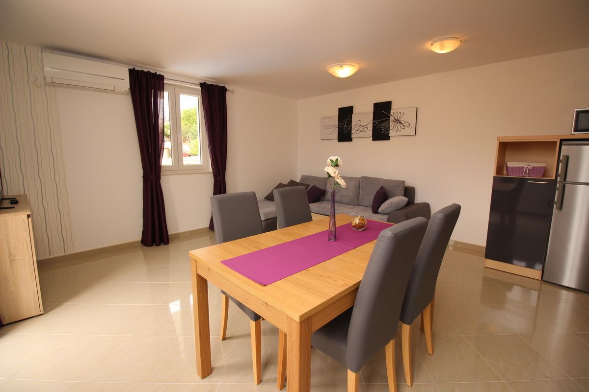 Apartments GORICA II 69022-A1