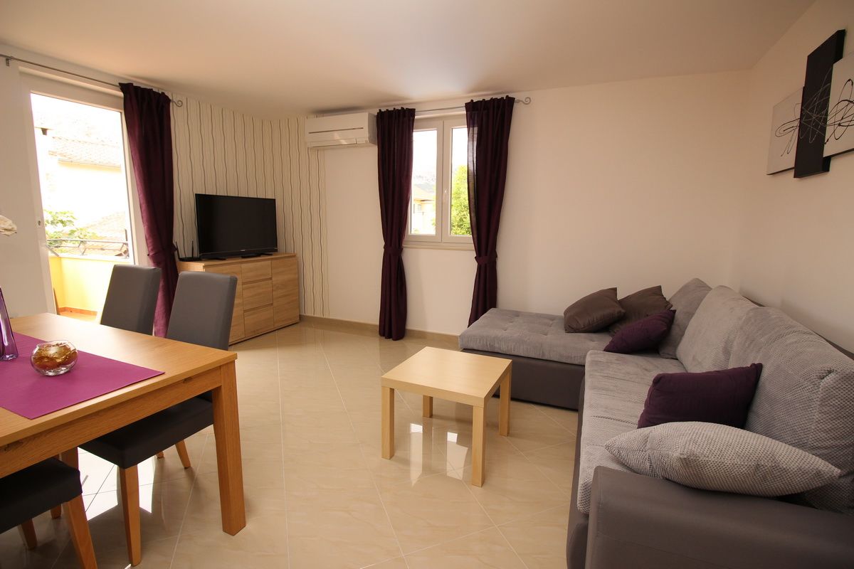 Apartments GORICA II 69022-A1