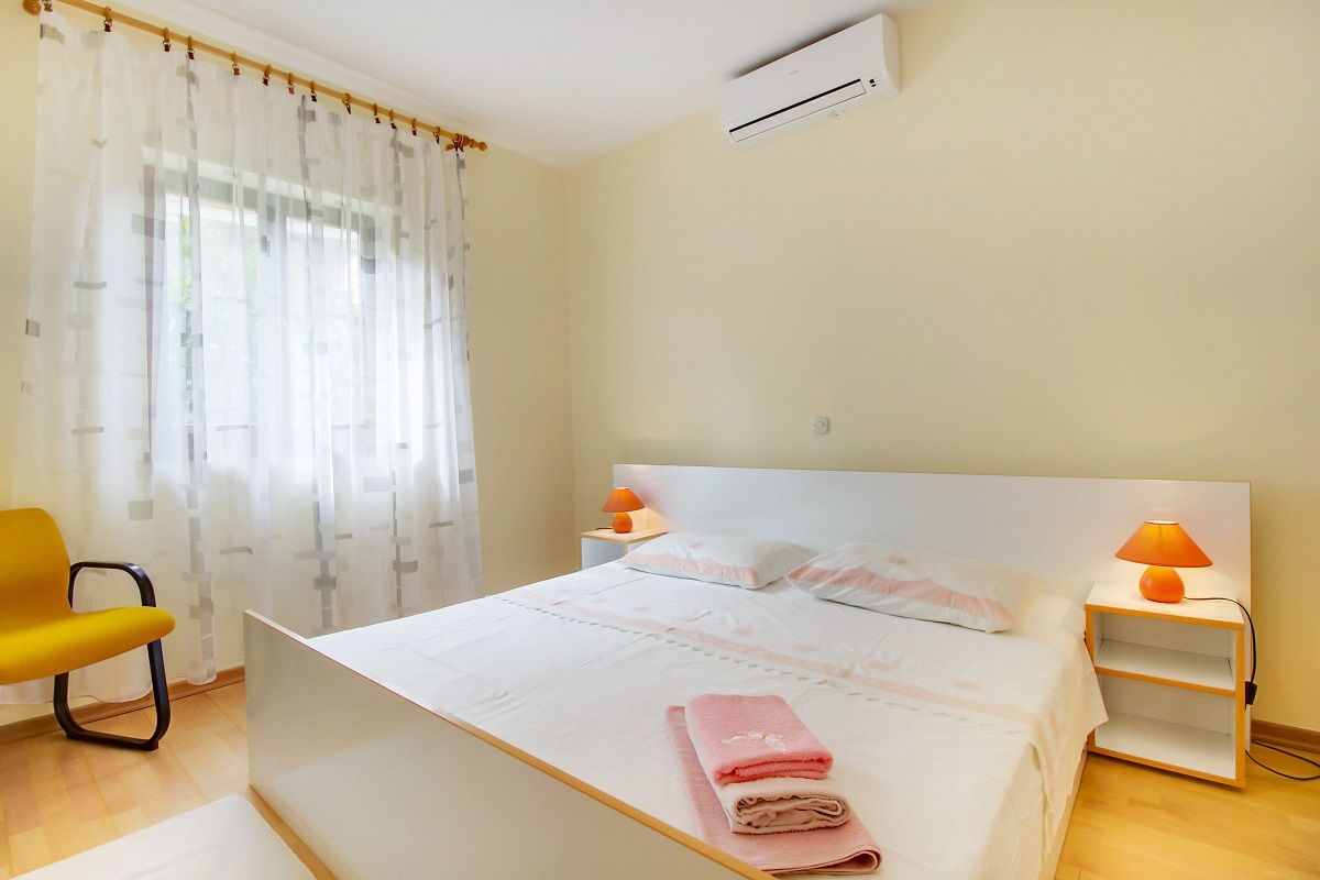 Apartment BISERKA 17509-A1