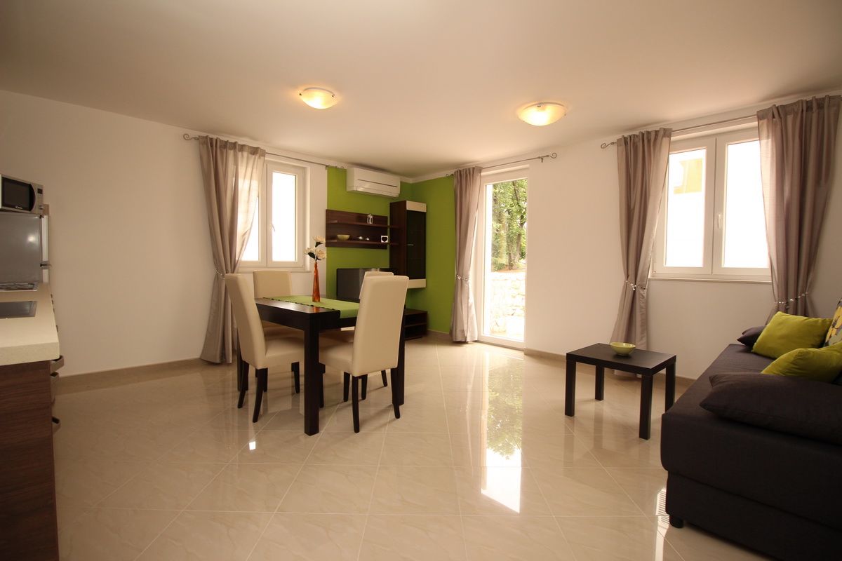 Apartments GORICA II 69022-A2