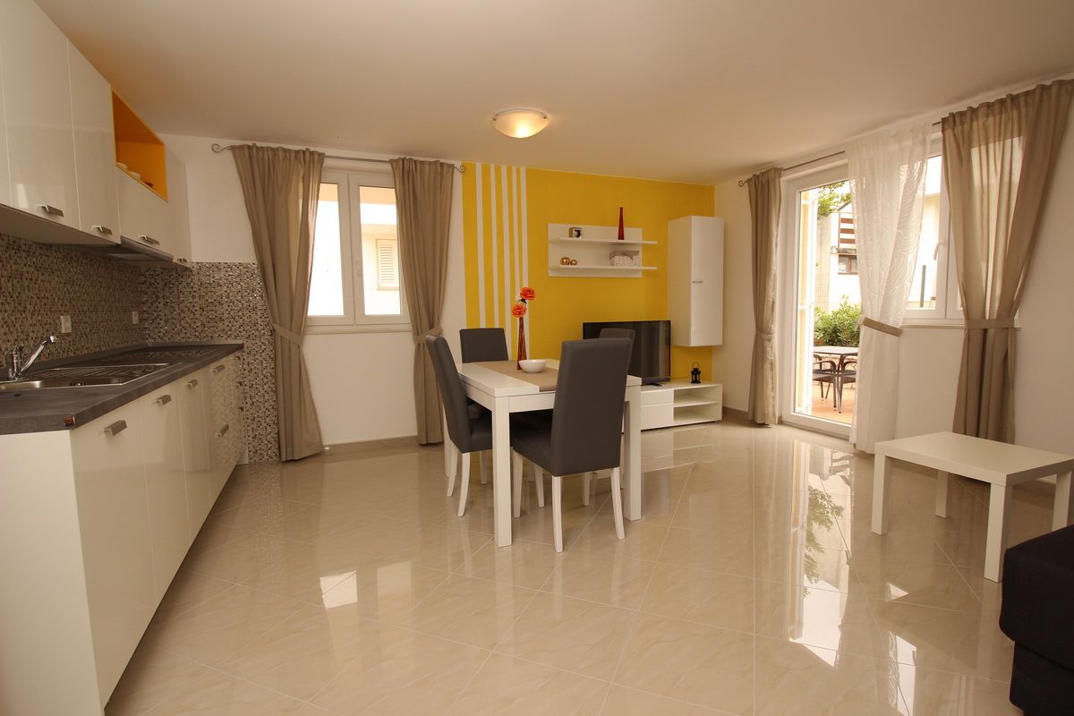 Apartments GORICA II 69022-A3