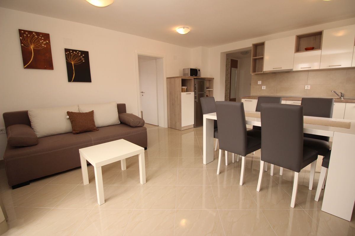Apartments GORICA II 69022-A4