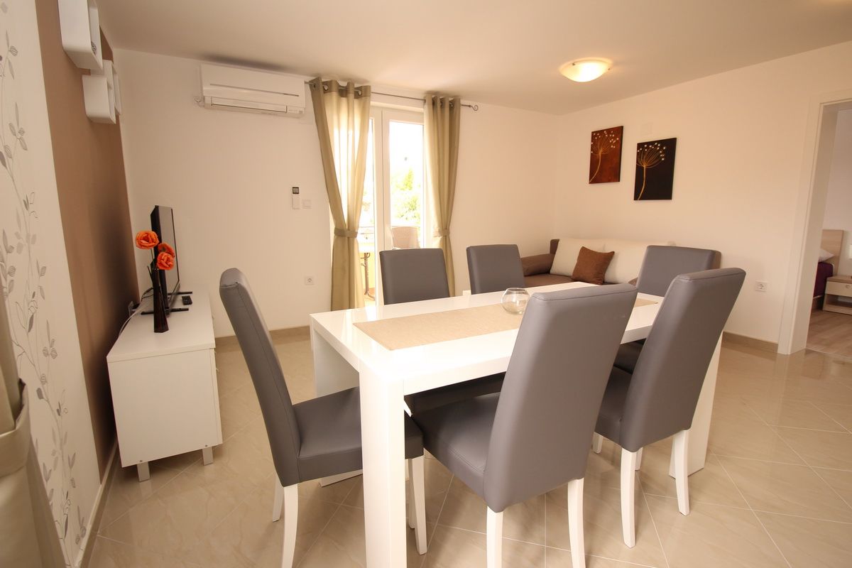 Apartments GORICA II 69022-A4