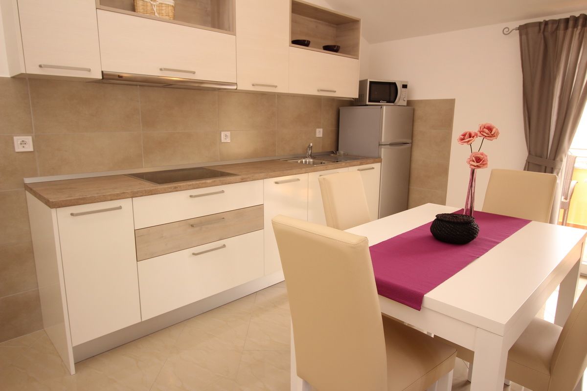 Apartments GORICA II 69022-A8
