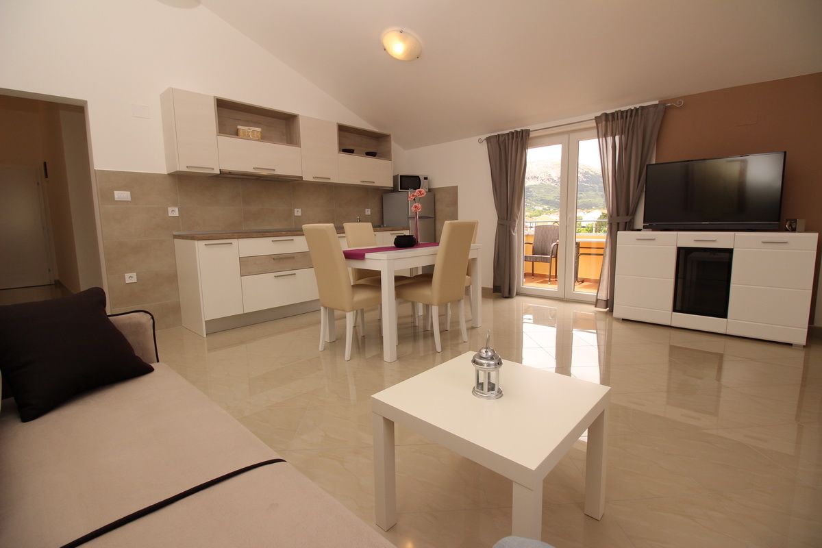 Apartments GORICA II 69022-A8
