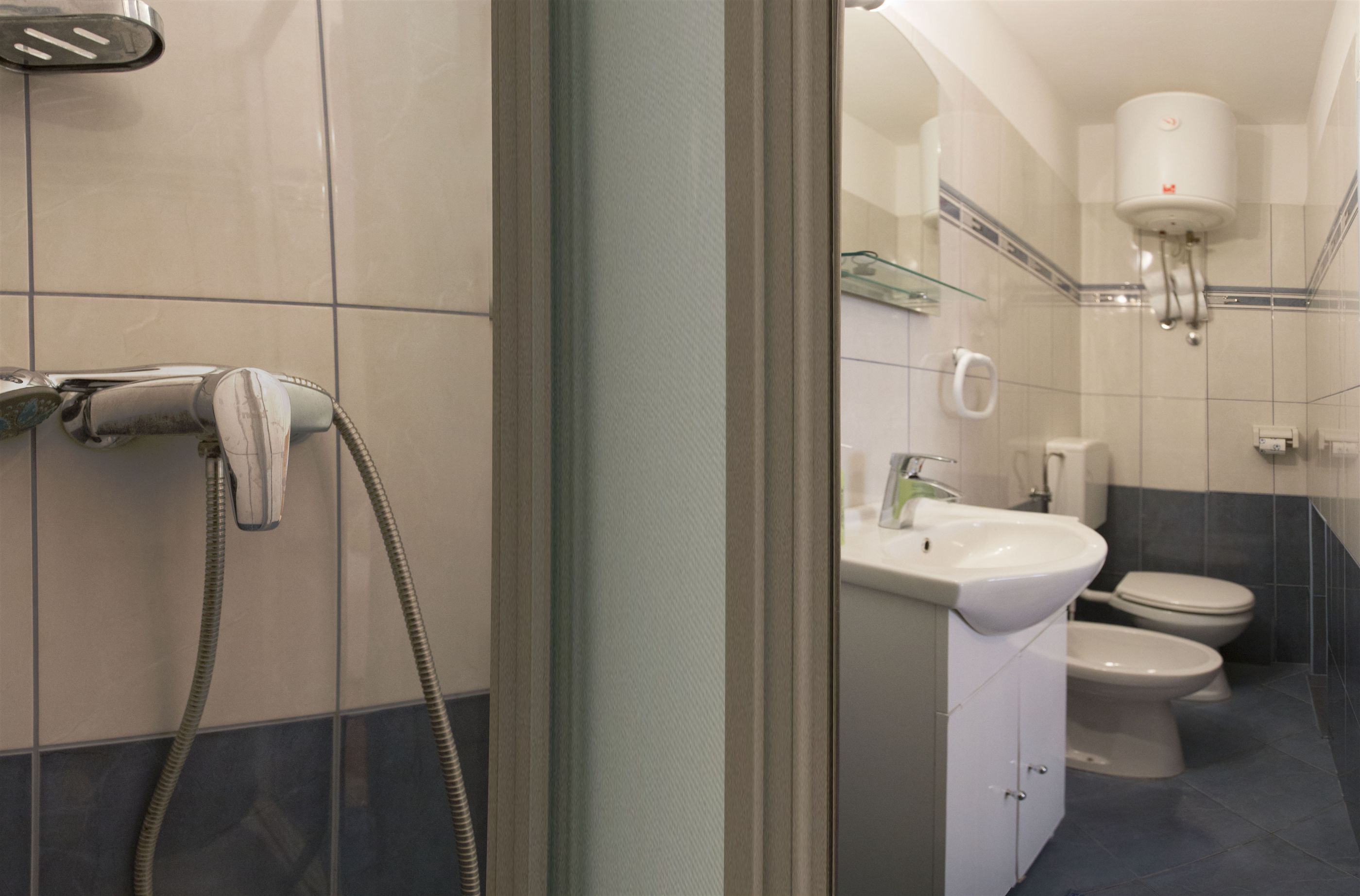 Apartments Gudelj 48101-A1
