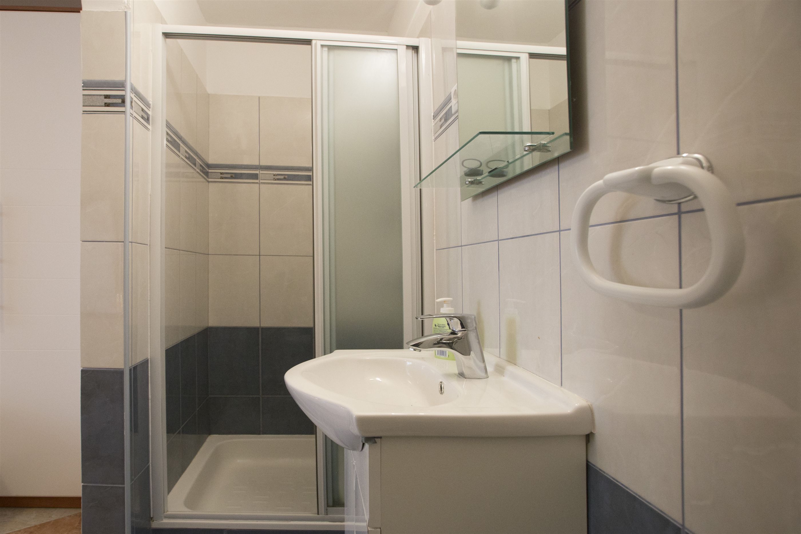 Apartments Gudelj 48101-A1