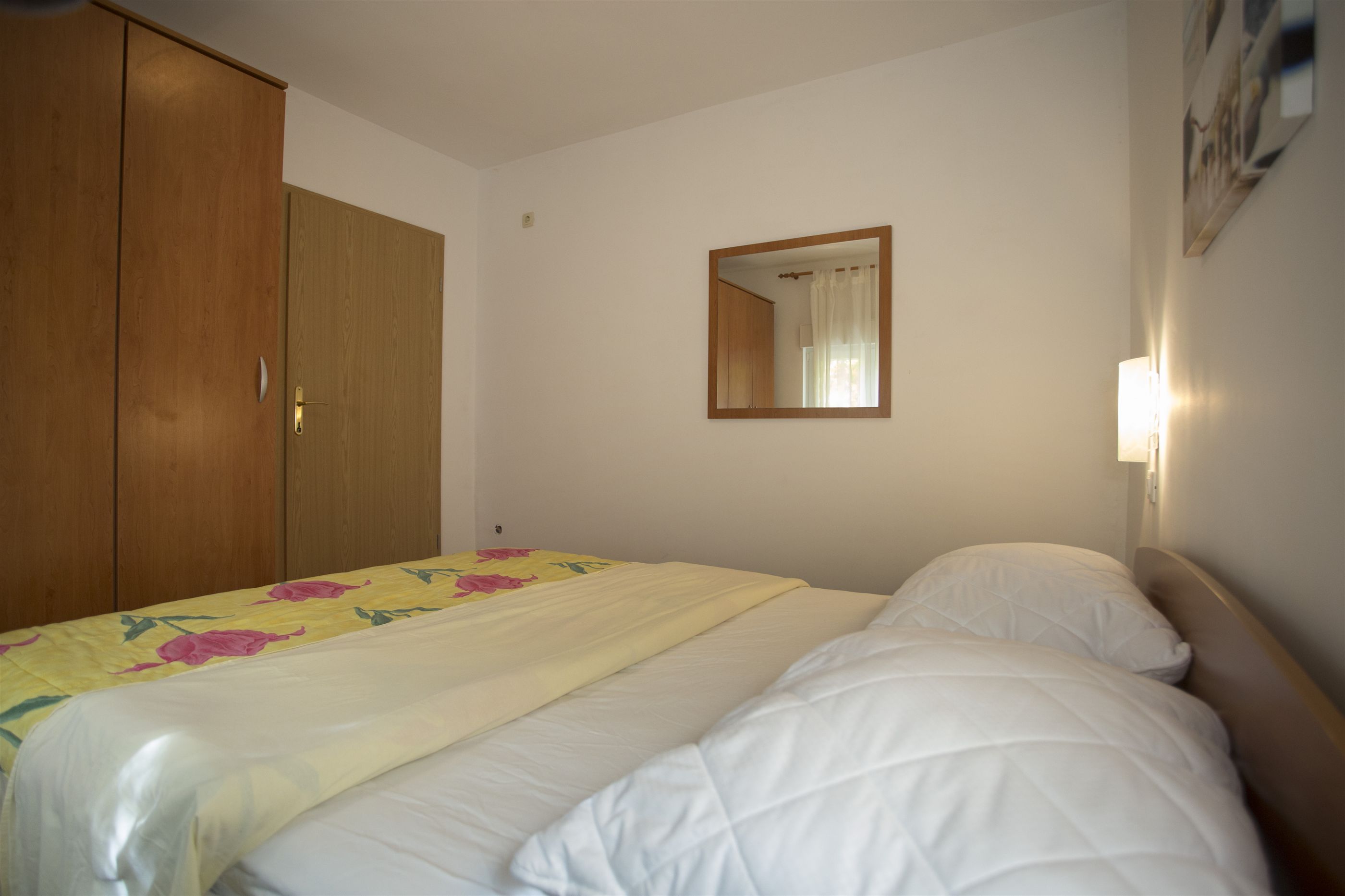 Apartments Gudelj 48101-A2