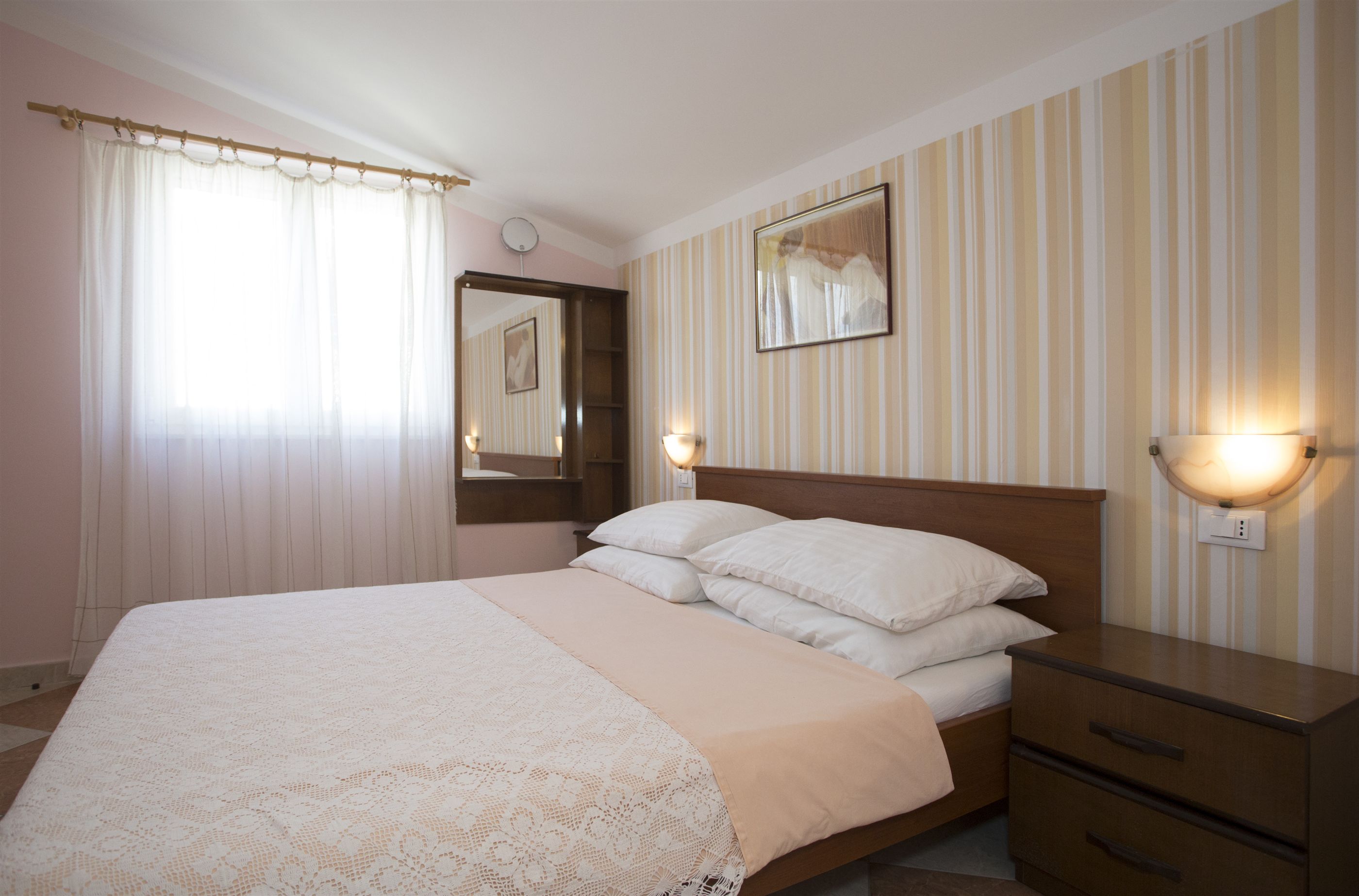 Apartments Gudelj 48101-A3