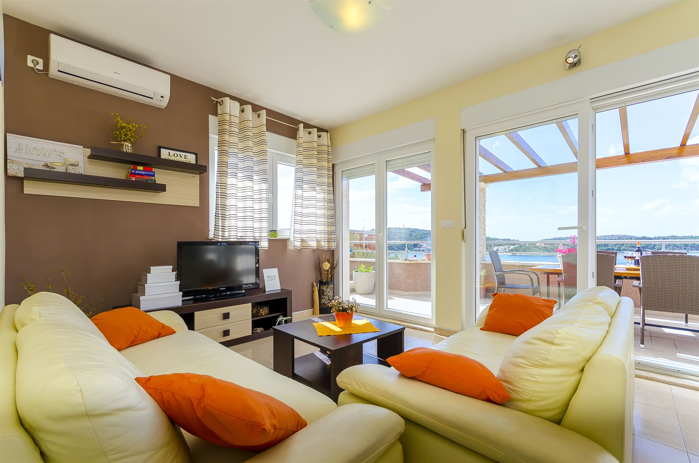 Apartments Smilje 24471-A1