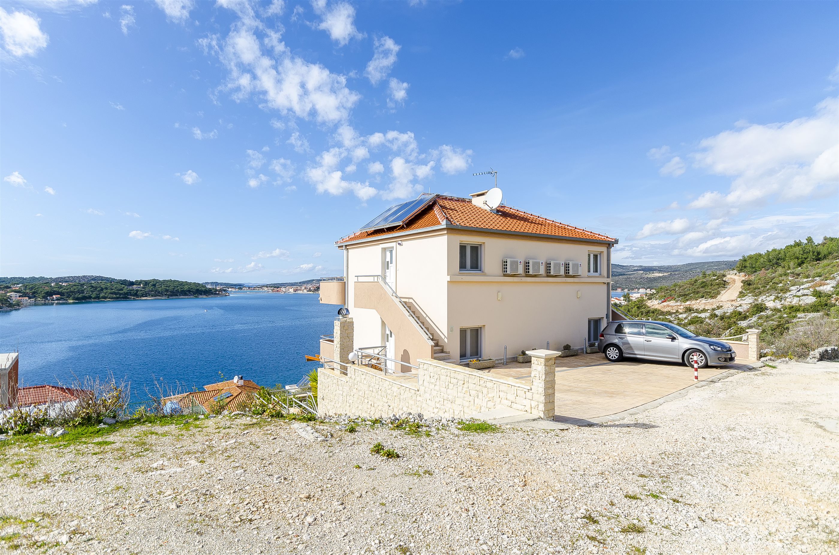 Apartments Smilje 24471-A2