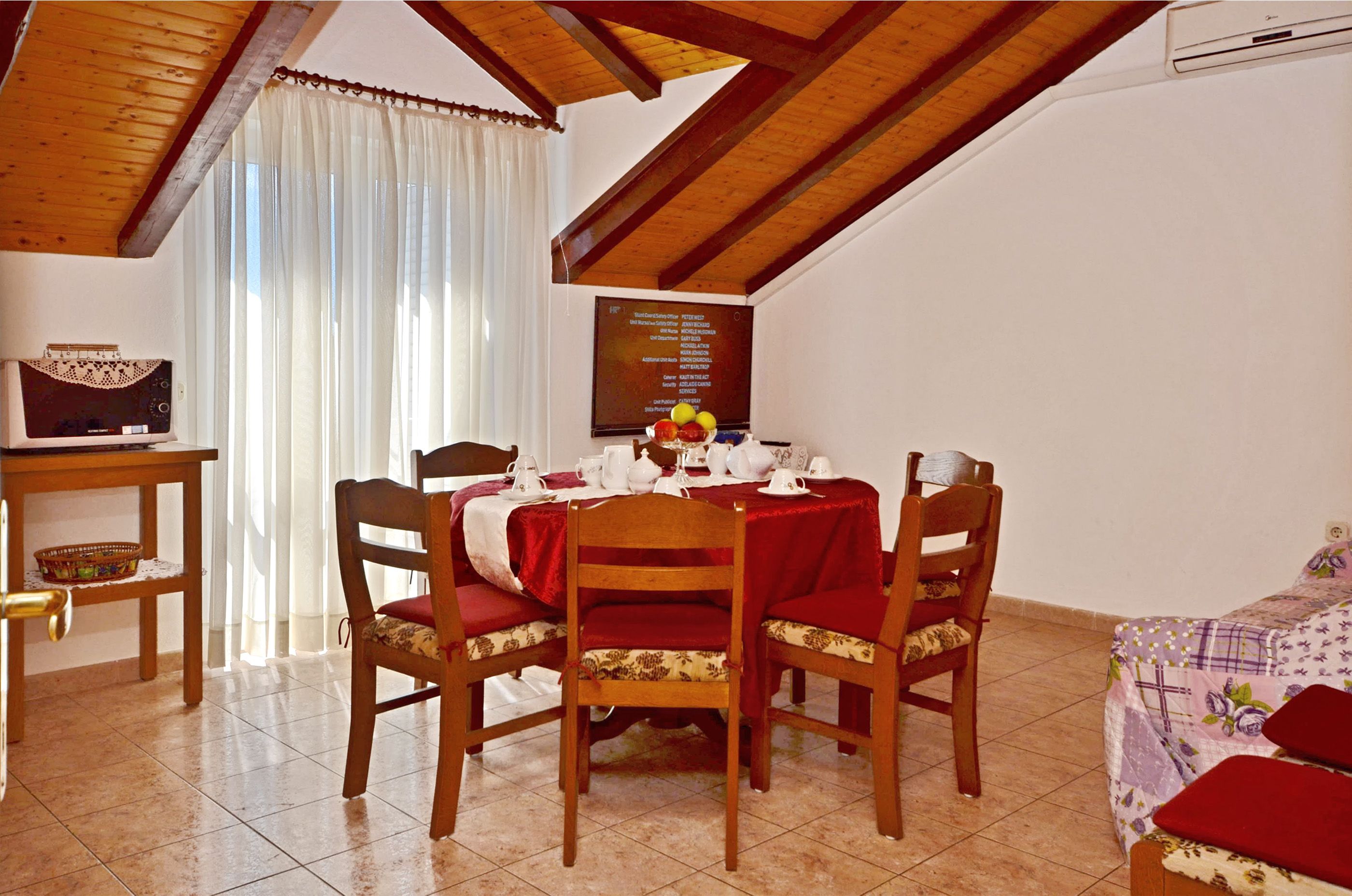 Apartments and Rooms Ive 20011-A1