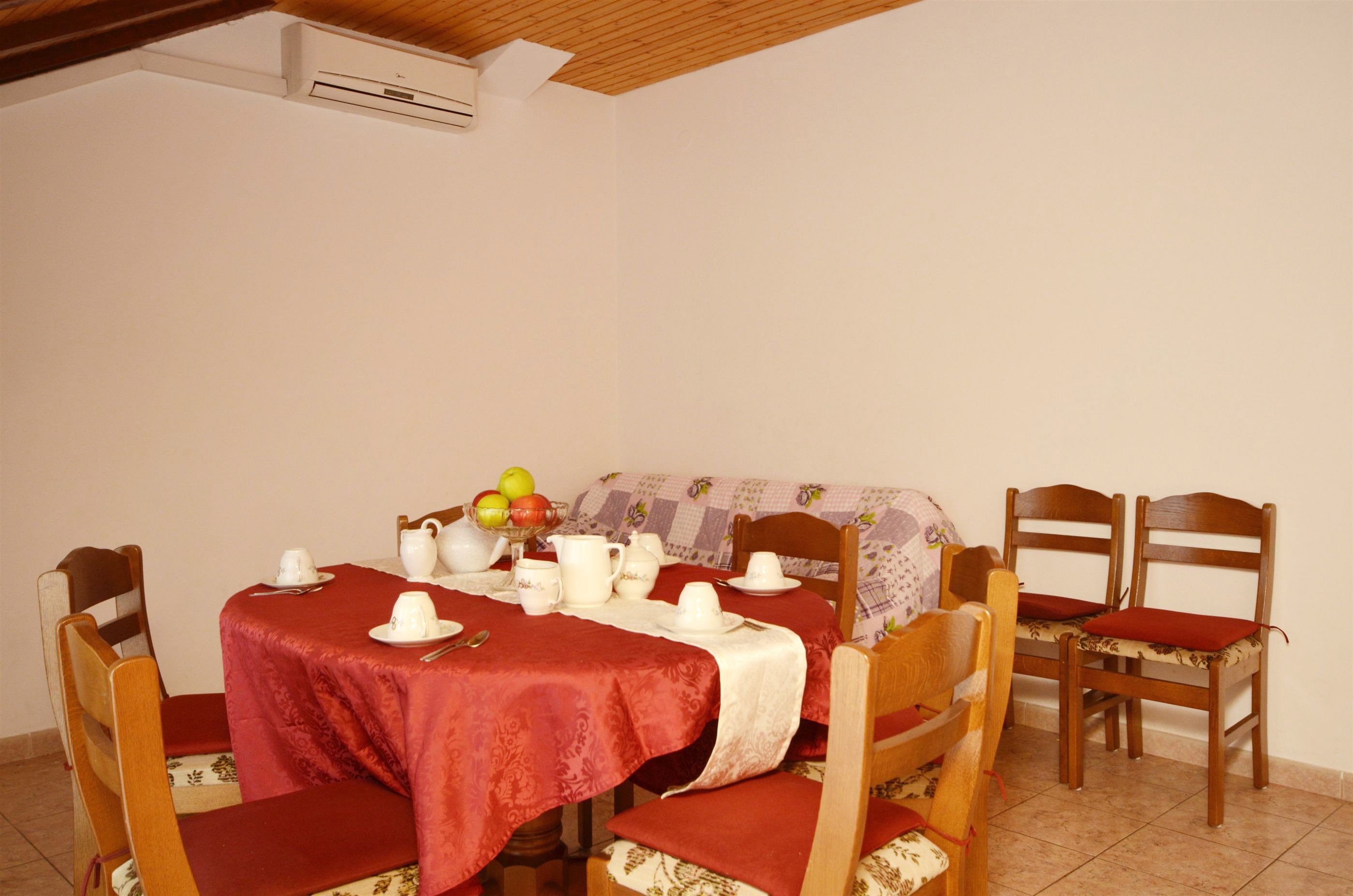 Apartments and Rooms Ive 20011-A1