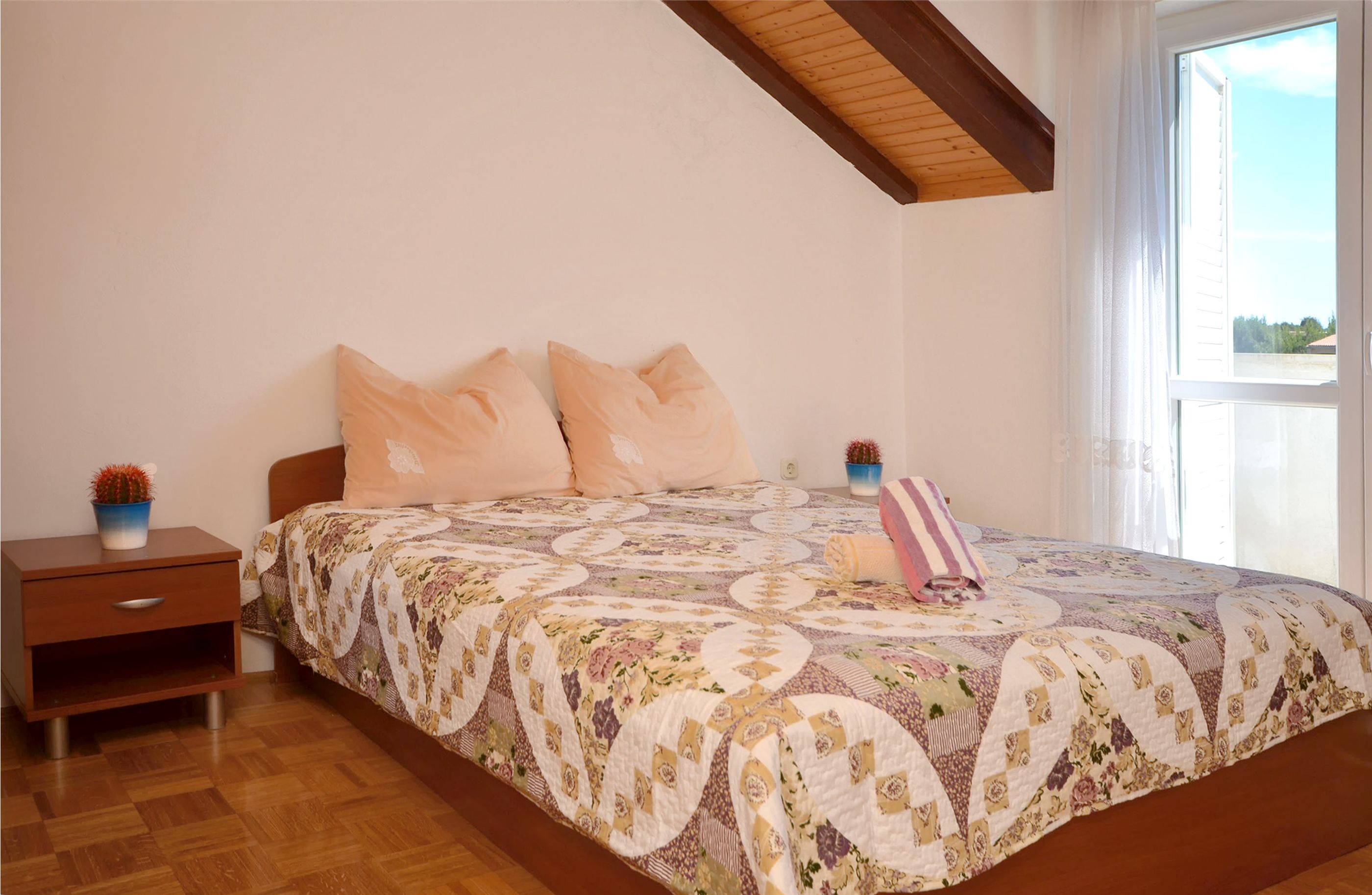 Apartments and Rooms Ive 20011-A1
