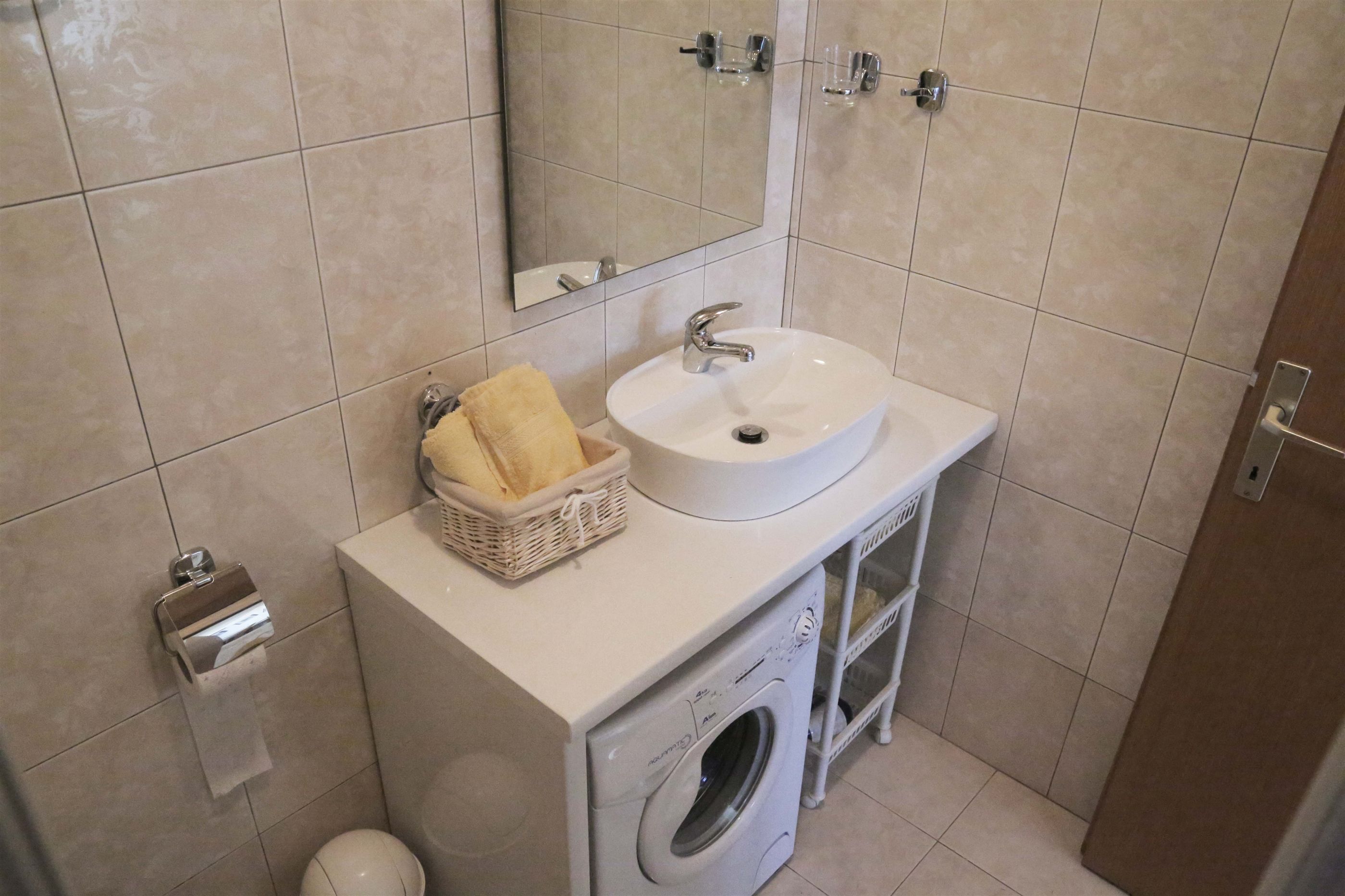Apartment Doris 70002-A1