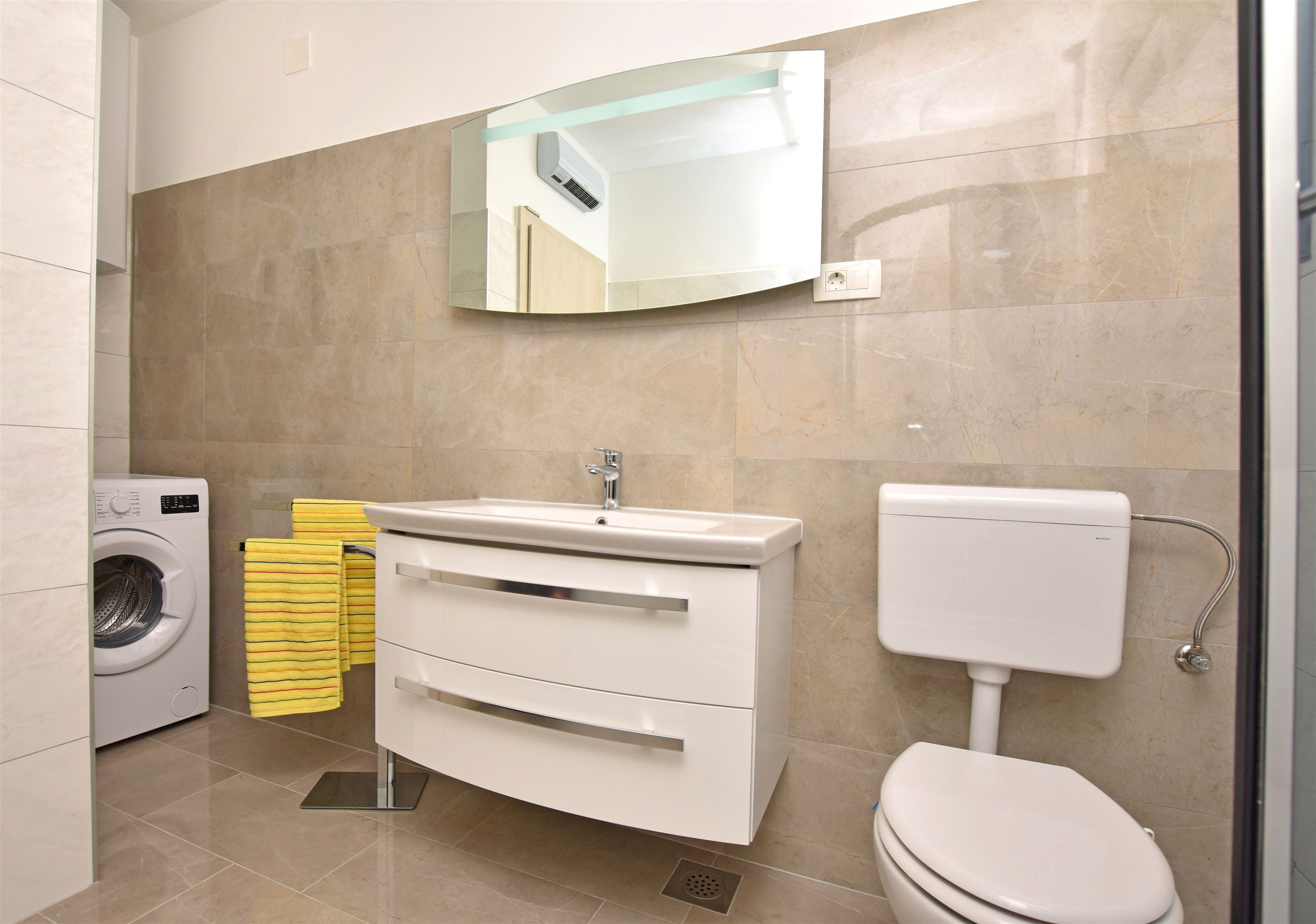 Apartment Dora 46141-A1