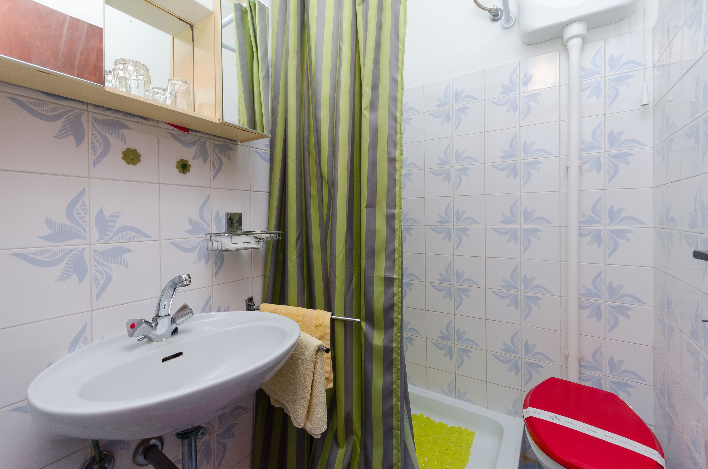 Apartments and Room Luka 86431-A2