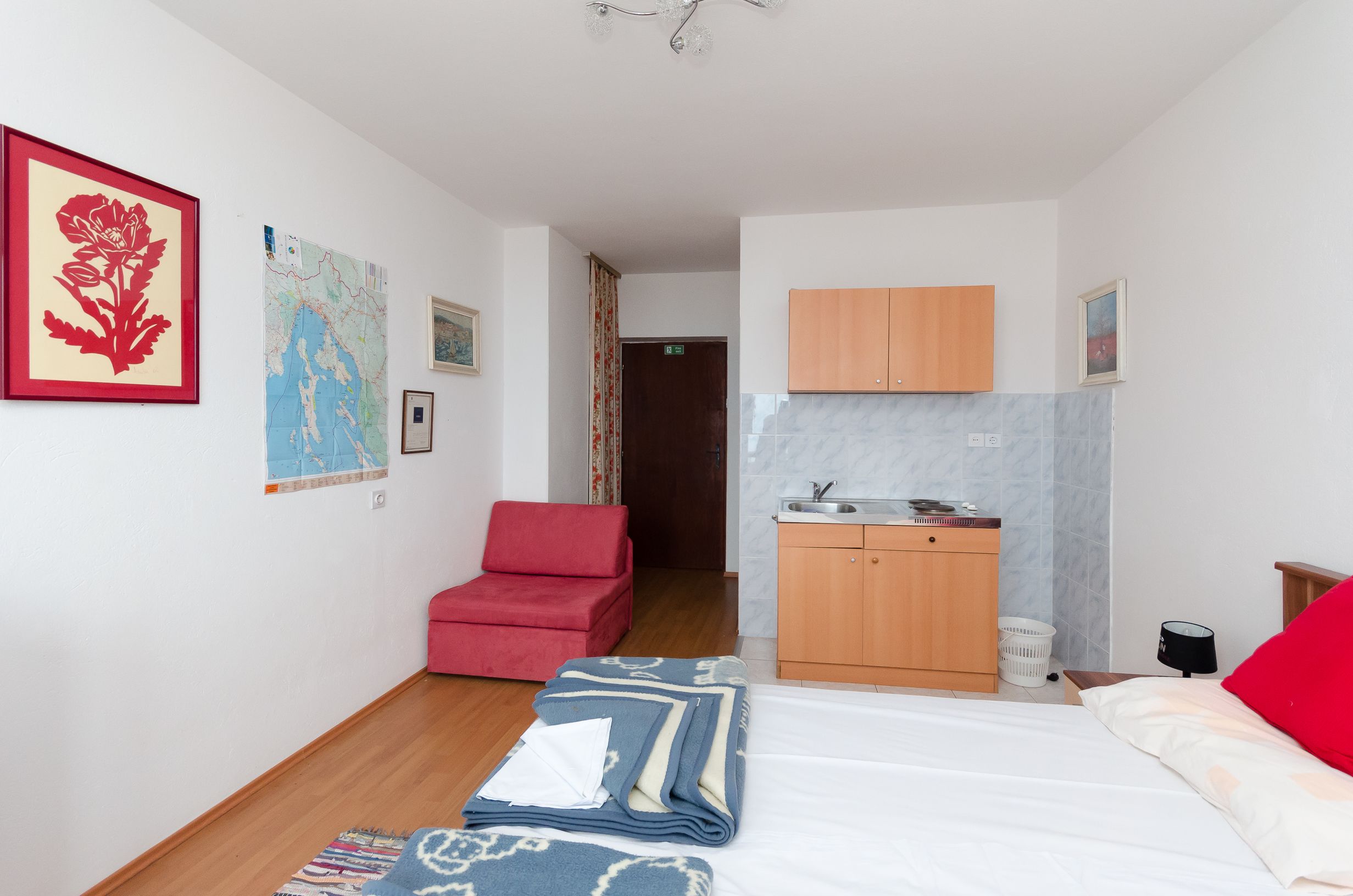 Apartments and Room Luka 86431-A3
