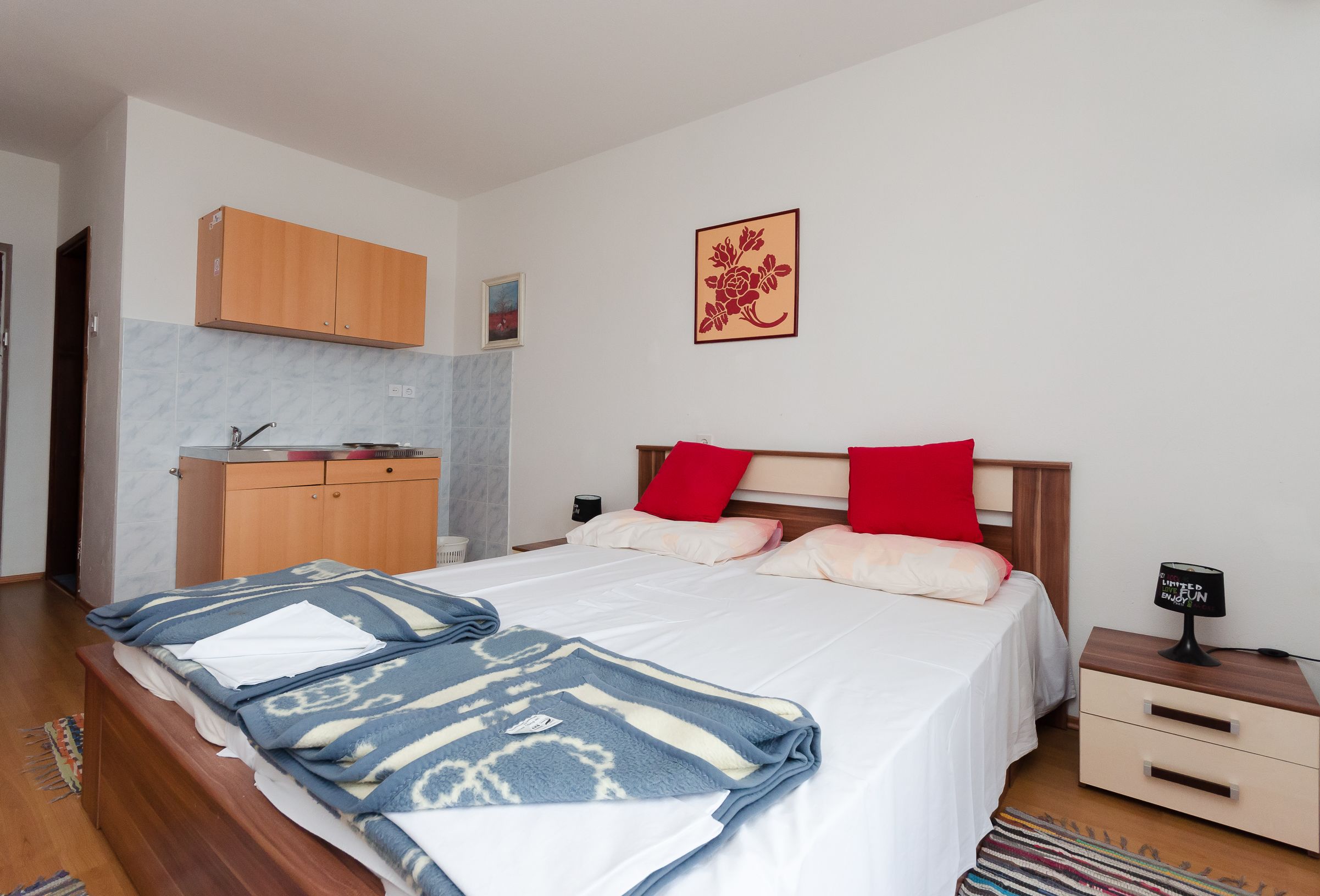 Apartments and Room Luka 86431-A3
