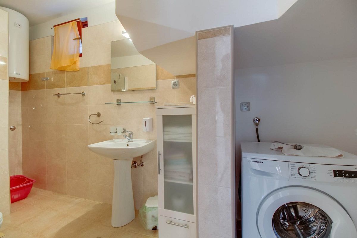 Apartments MARIOLINA 17514-A1