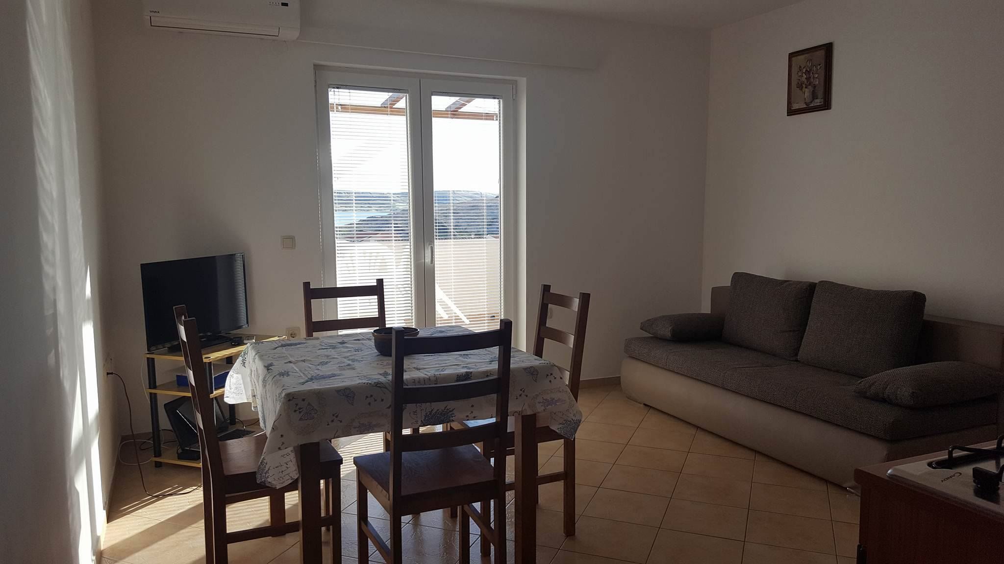 Apartments Luka 29381-A2