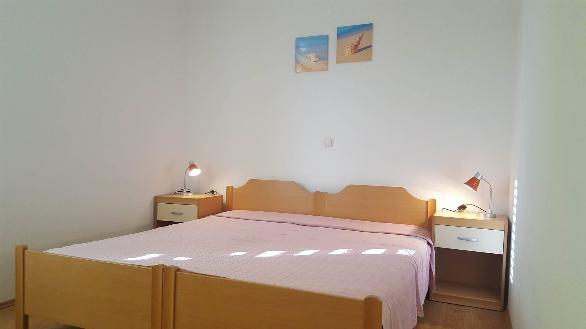 Apartments Luka 29381-A2