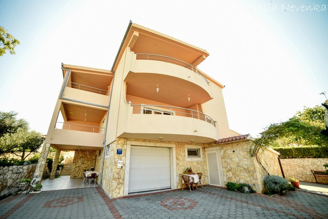 Apartments Babić 18401-A2