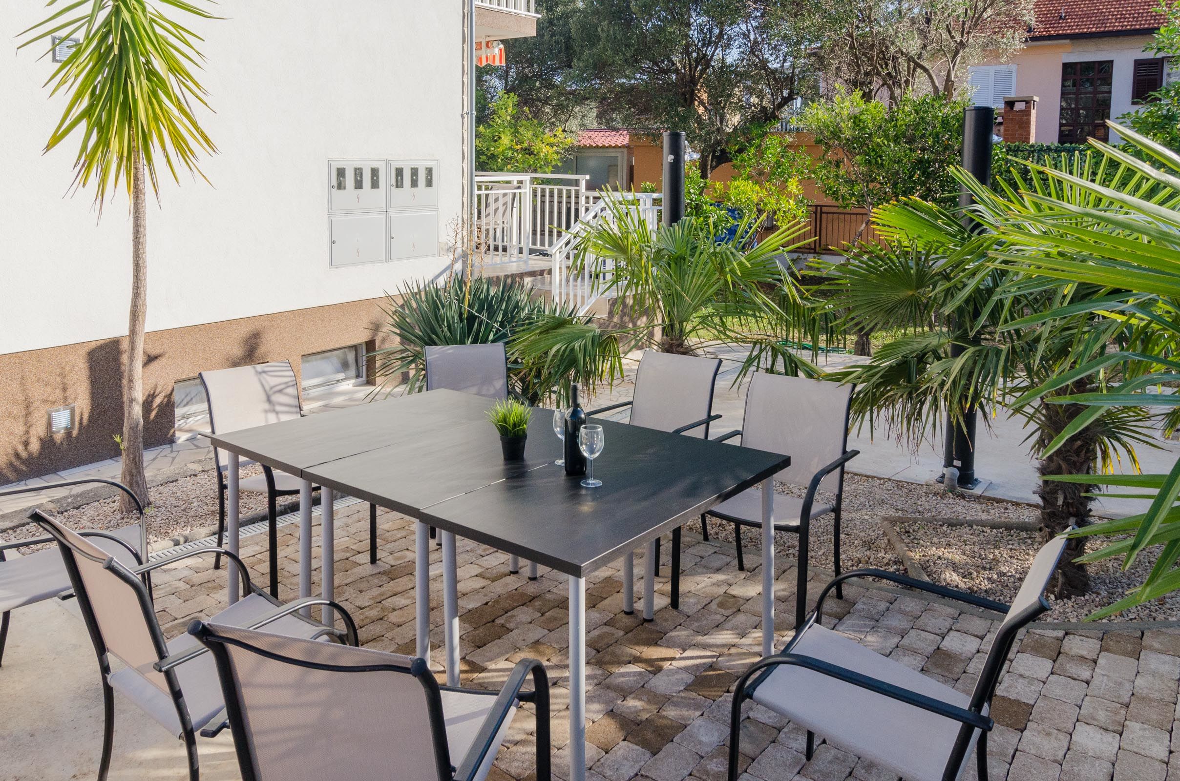 Apartments Villa Roza 17485-A1