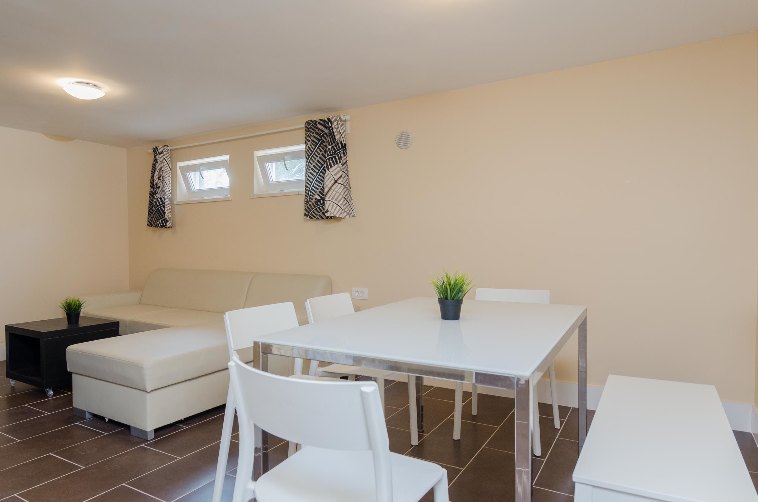 Apartments Villa Roza 17485-A1