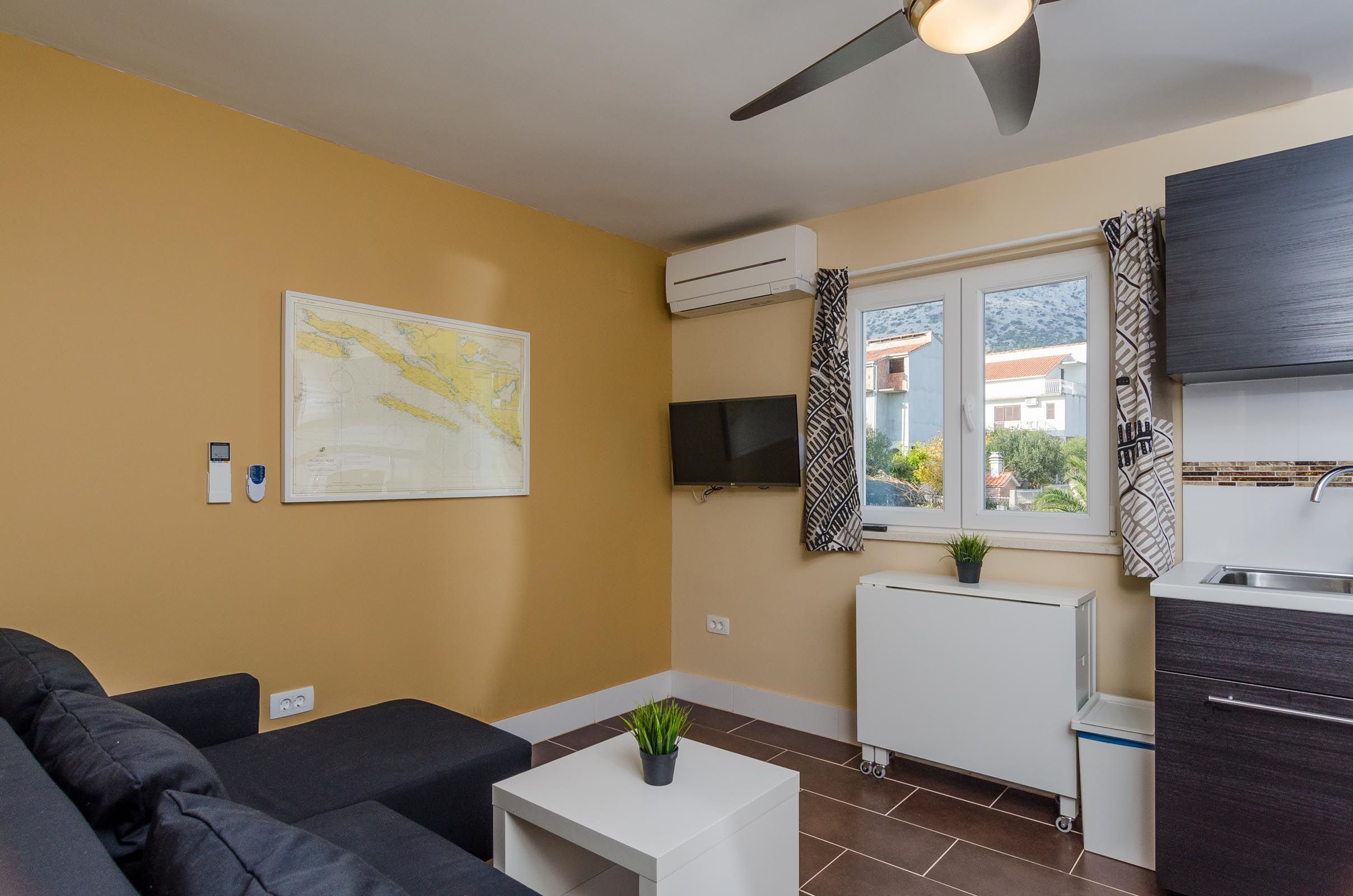 Apartments Villa Roza 17485-A2
