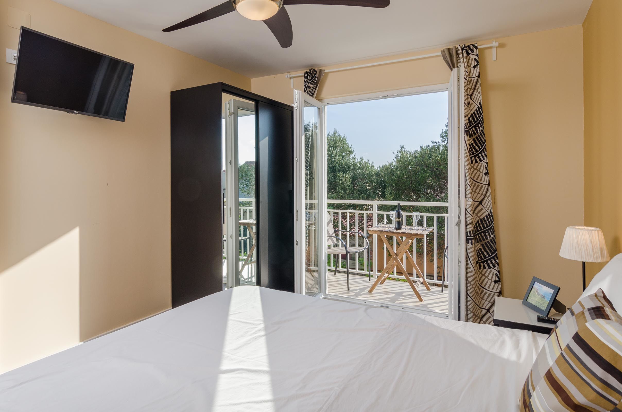 Apartments Villa Roza 17485-A2