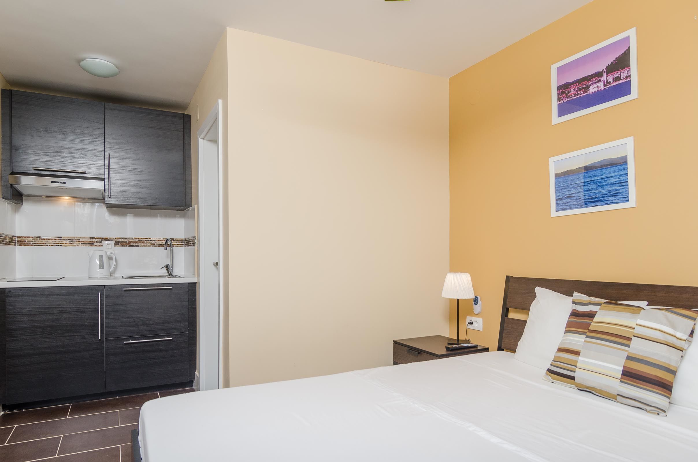 Apartments Villa Roza 17485-A3