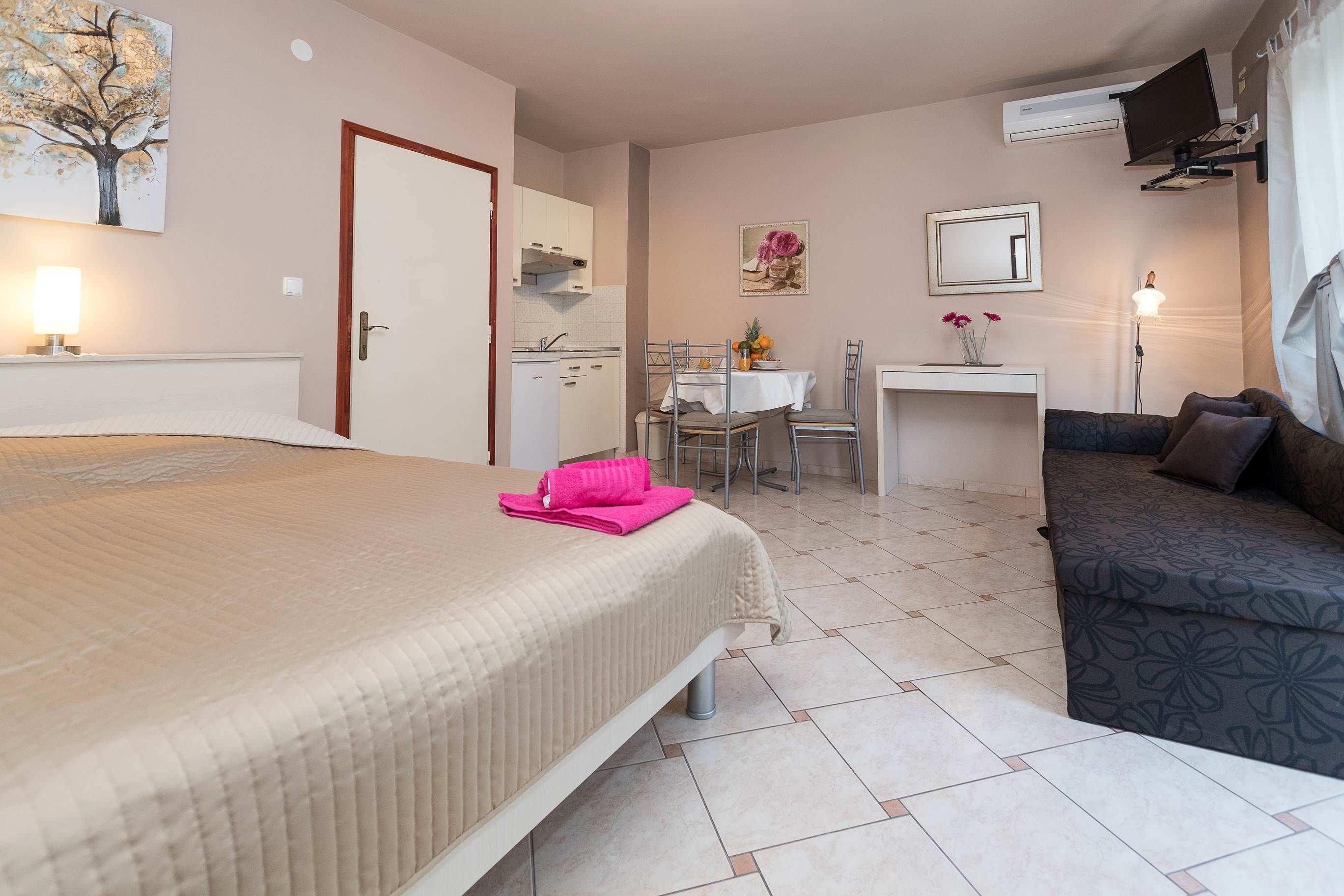 Apartments Karmen 1 62471-A1