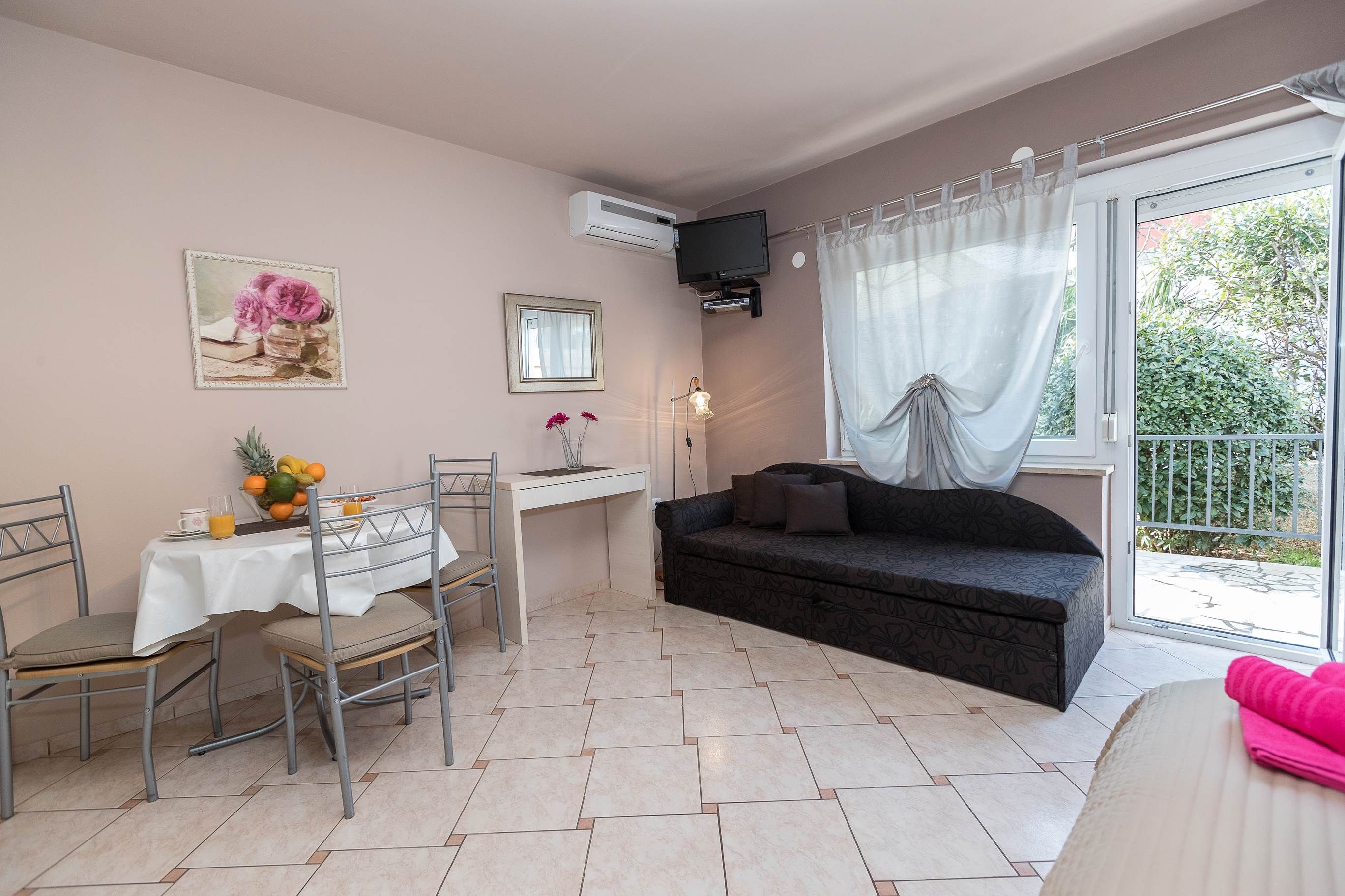 Apartments Karmen 1 62471-A1
