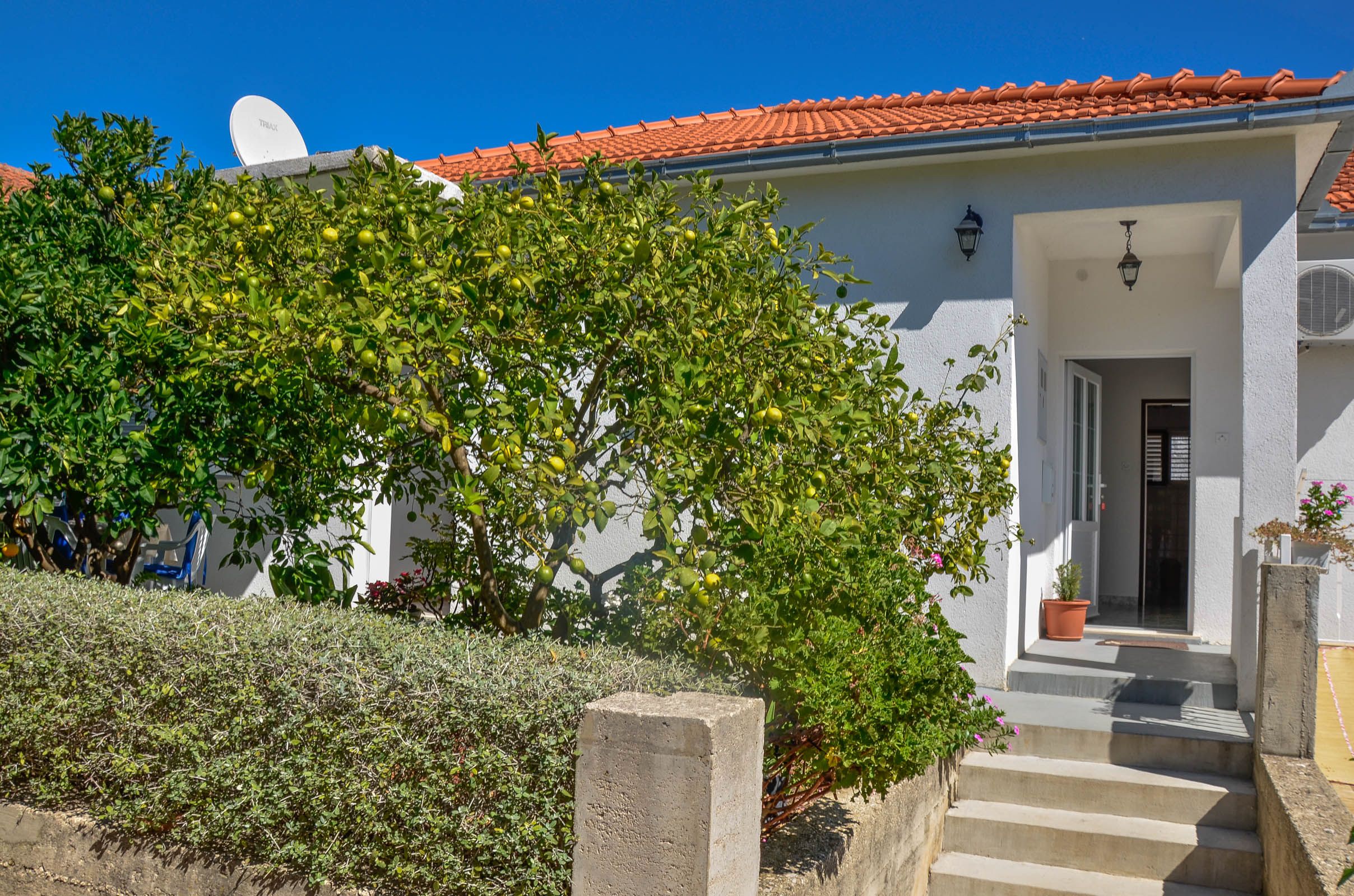 Apartments Goga 25632-A1