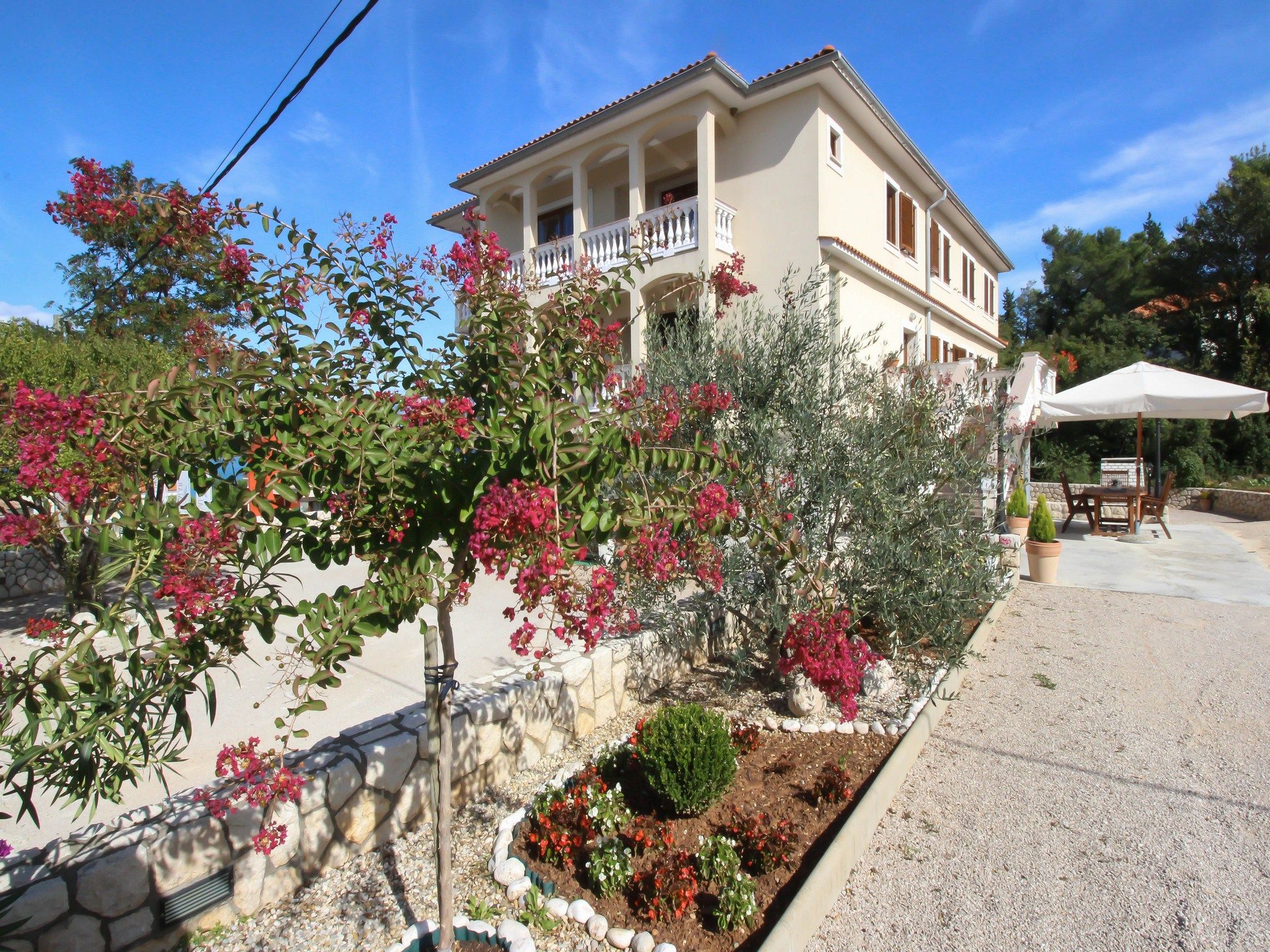 Apartments Ivanka 64111-A1