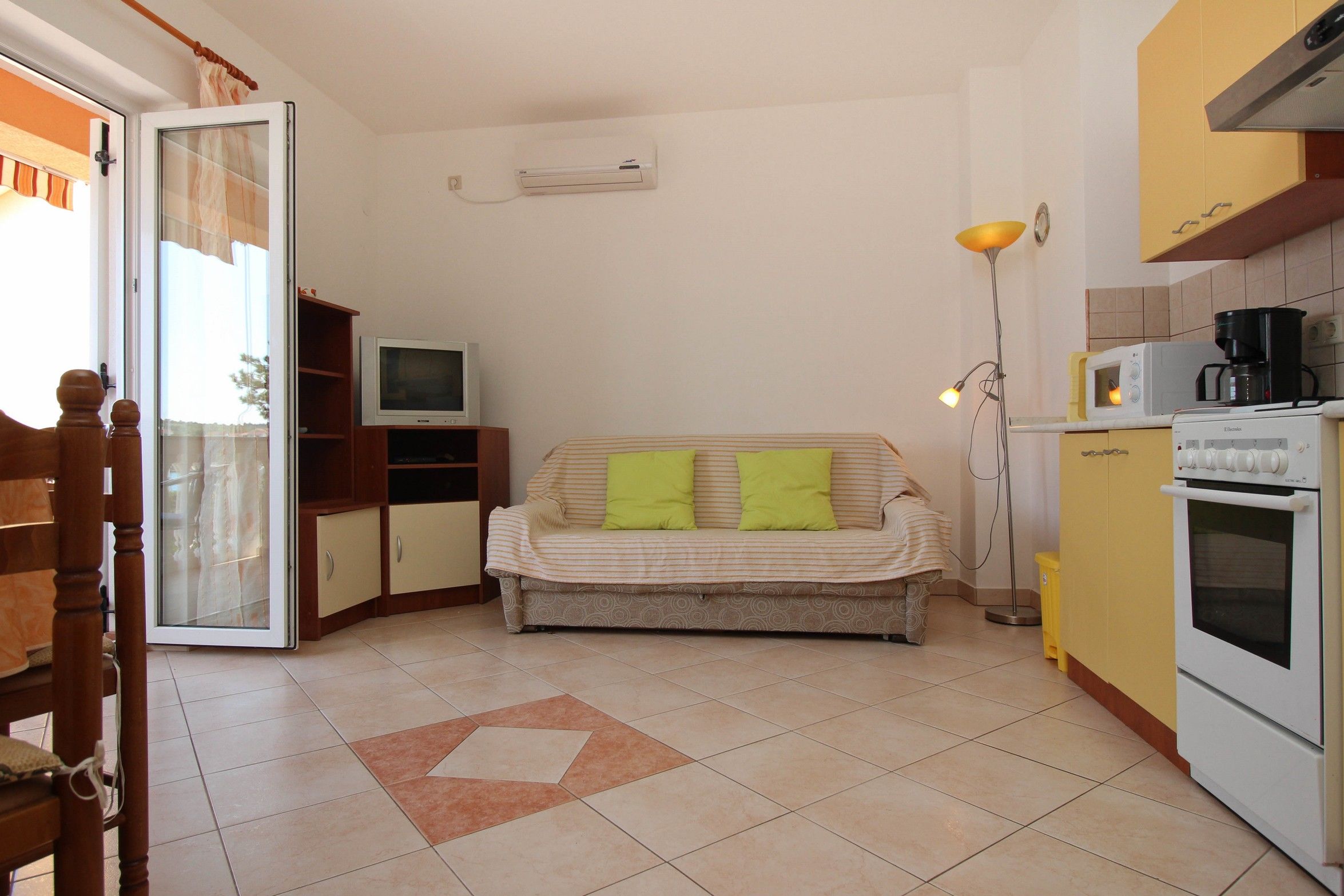 Apartments Vila TIHA 63775-A4
