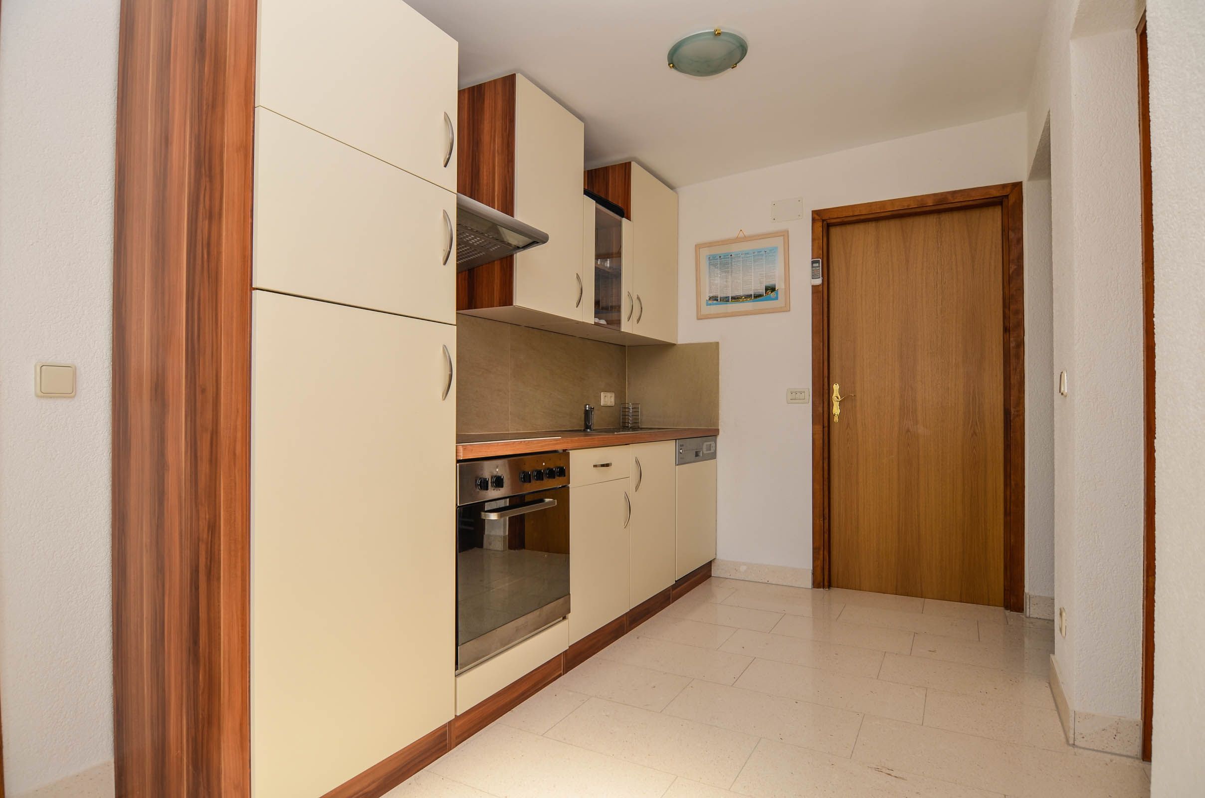 Apartments Grozdana 33551-A1