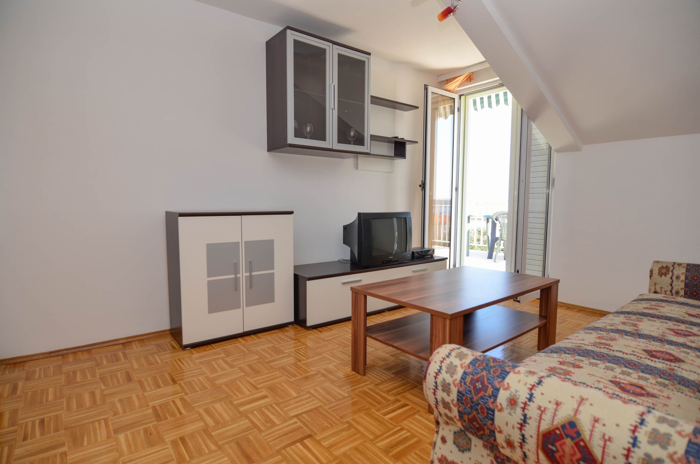 Apartments Grozdana 33551-A1