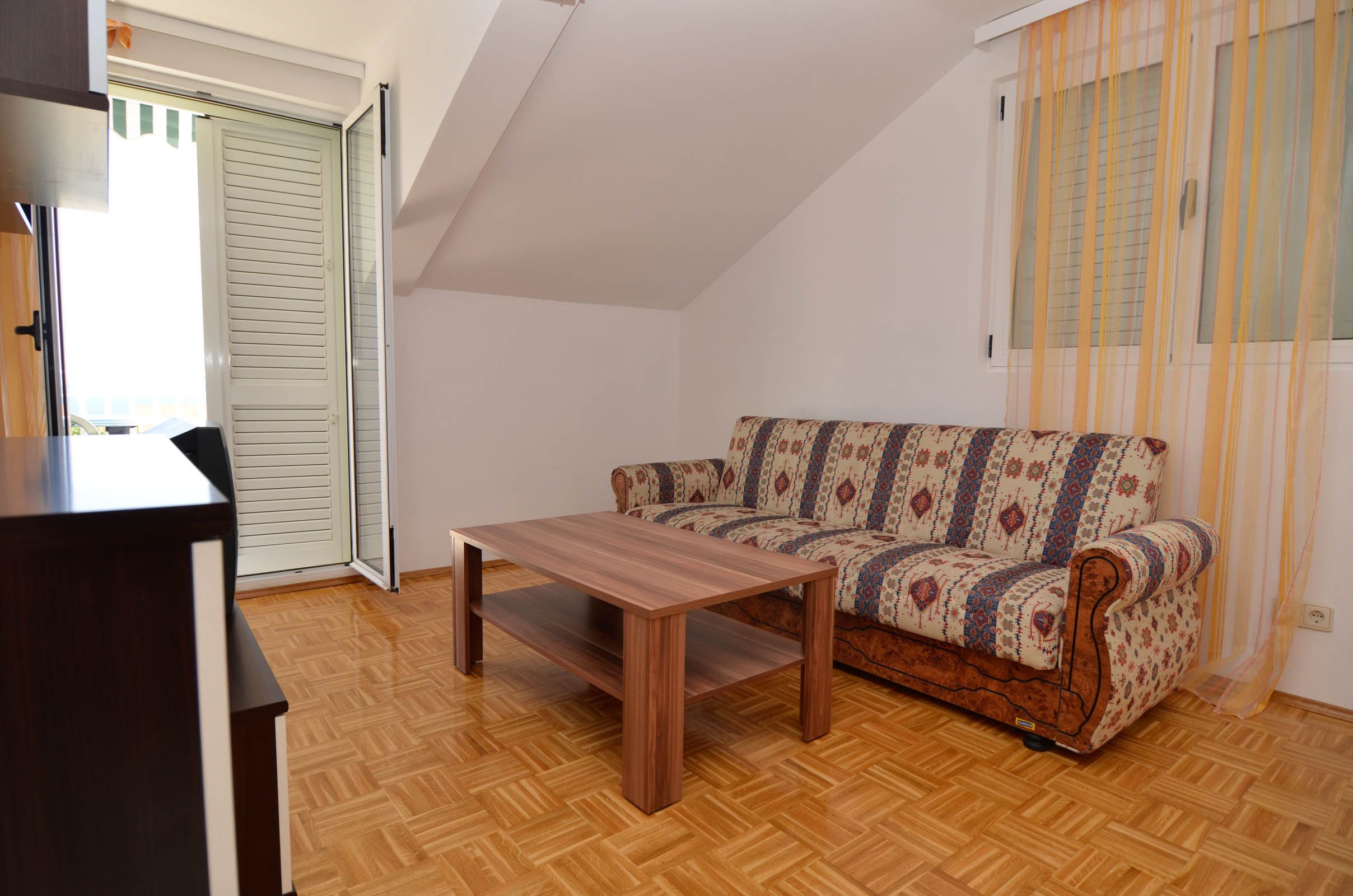 Apartments Grozdana 33551-A1
