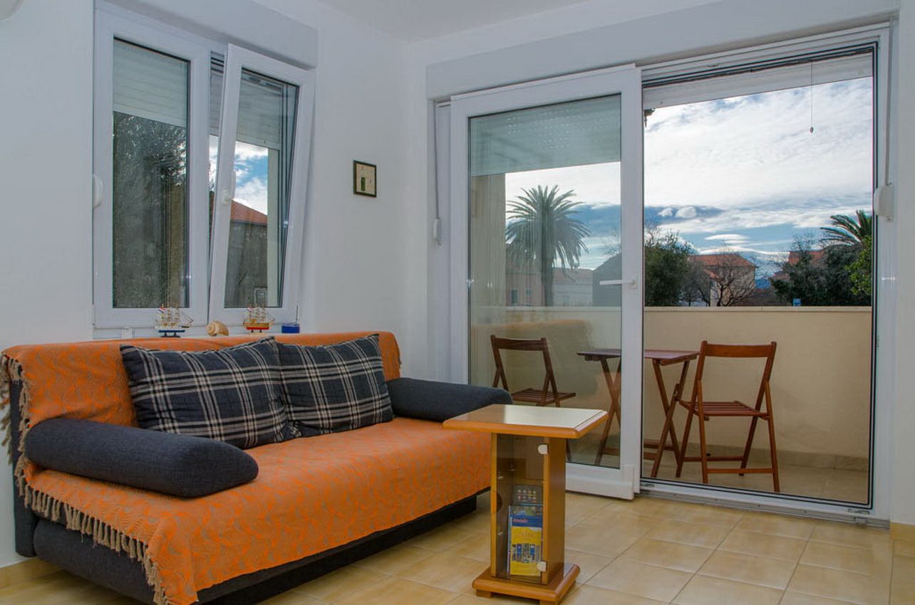 Apartments Leko 33559-A3