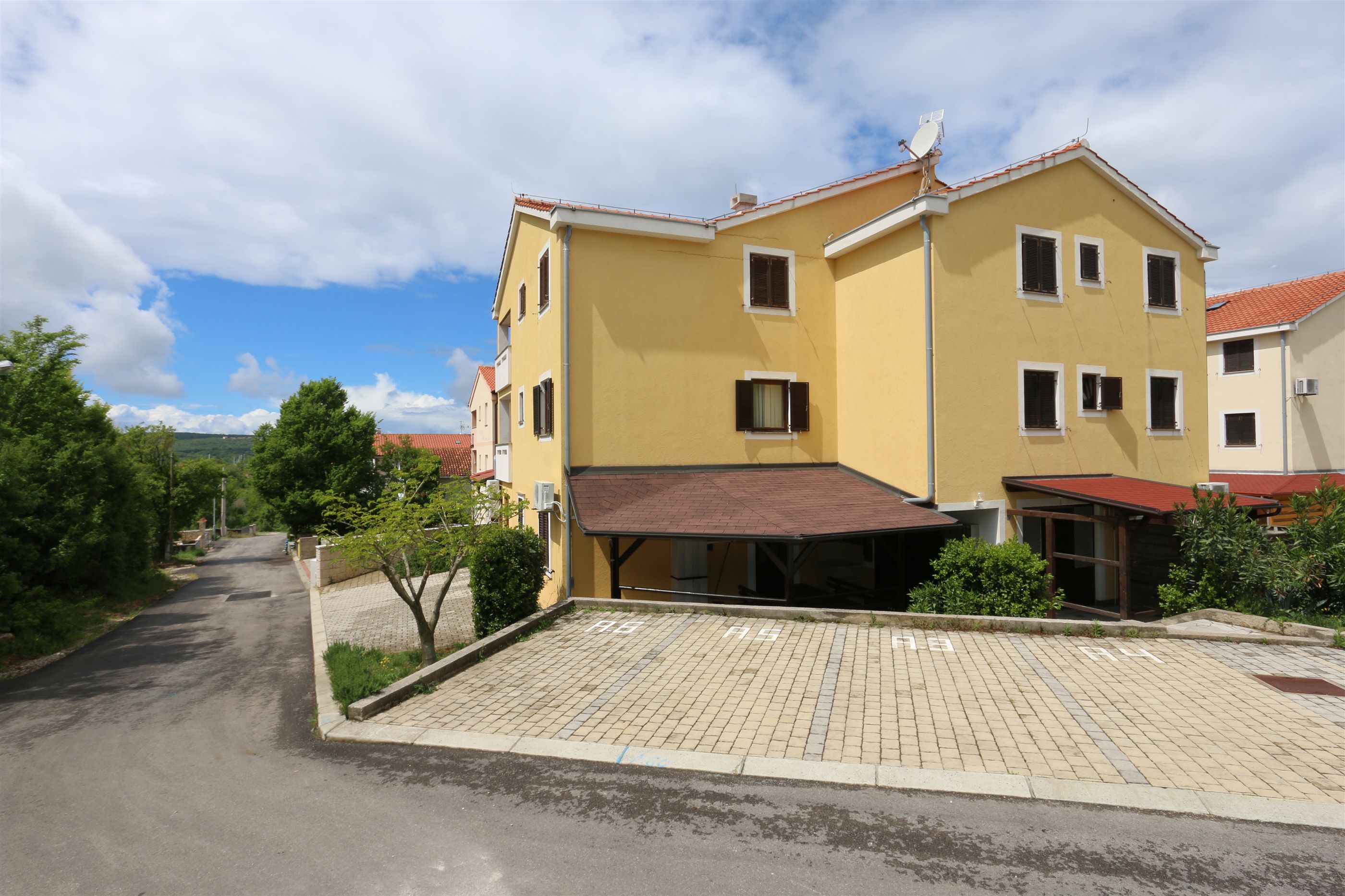 Apartment Bensak A1