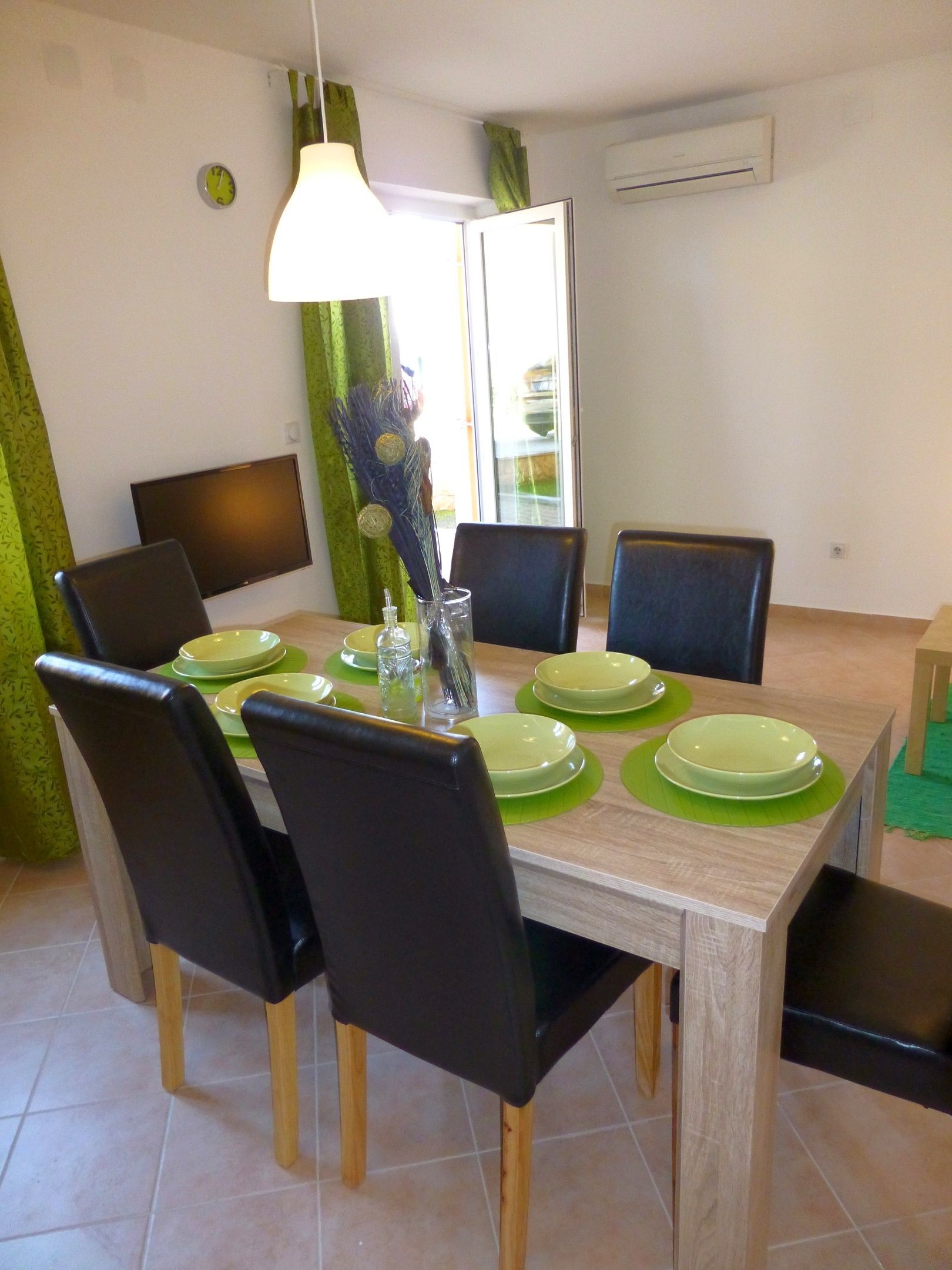 Apartments Kvesic 10012-A2