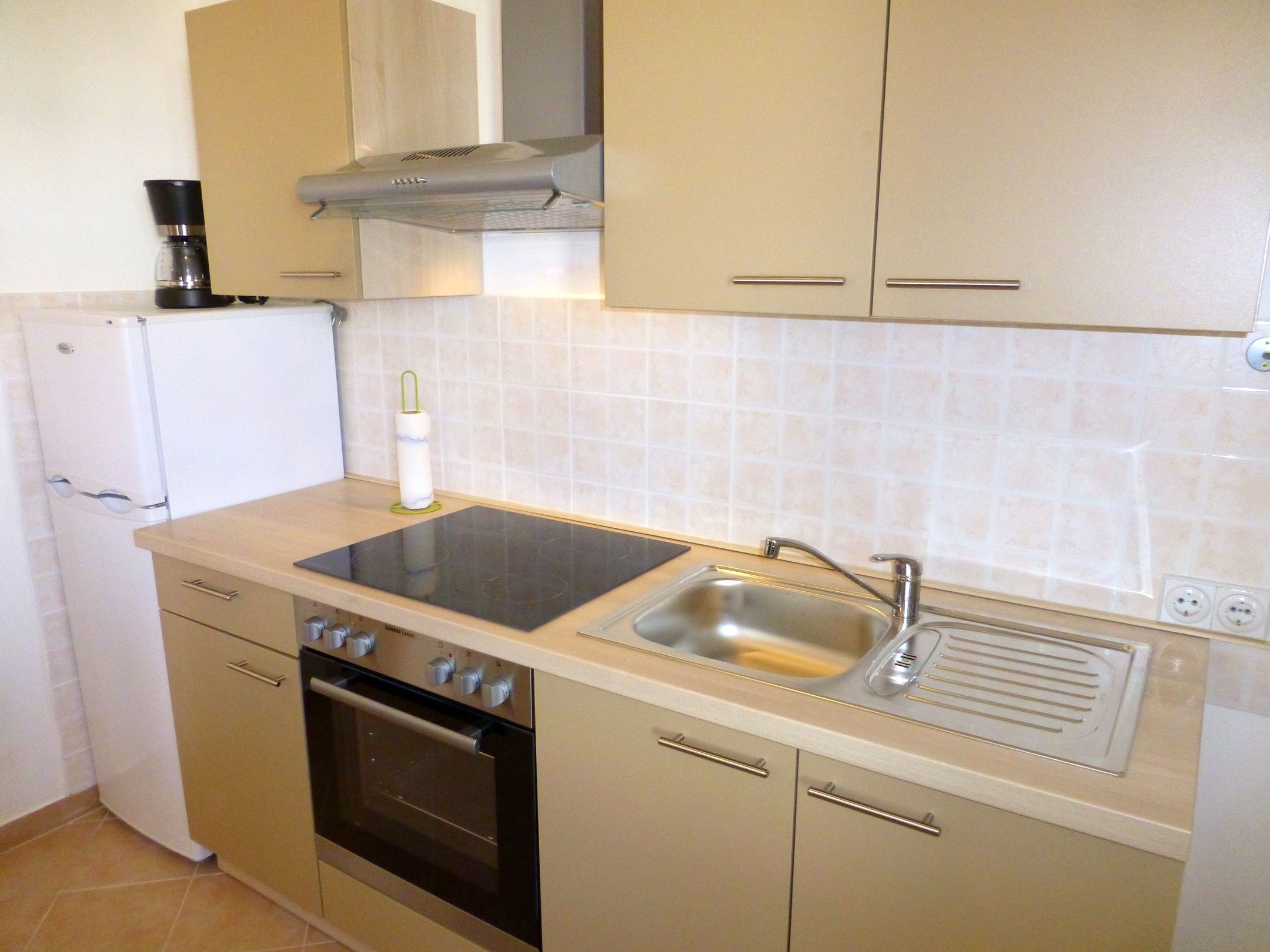 Apartments Kvesic 10012-A2